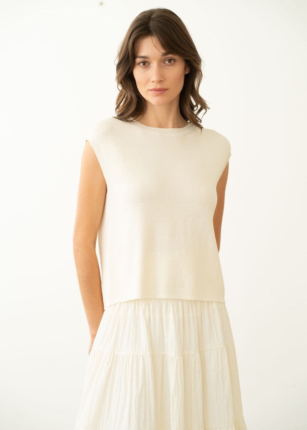 ELLE GREY CREW NECK CROCHET KNIT TOP – RELAXED MODERN SILHOUETTE