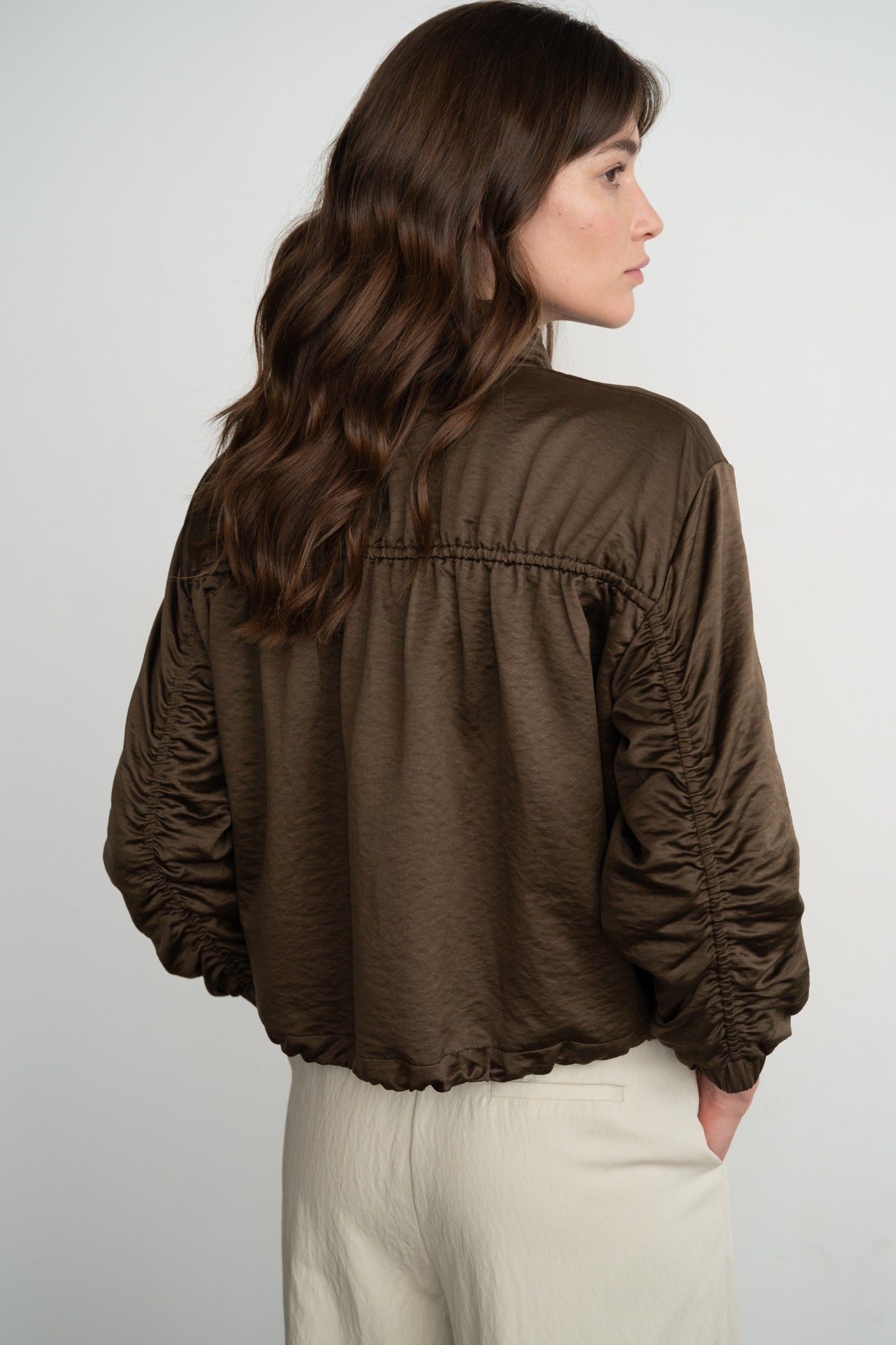 ELLE GREY LIGHTWEIGHT SNAP-FRONT JACKET WITH HIGH COLLAR – BROWN