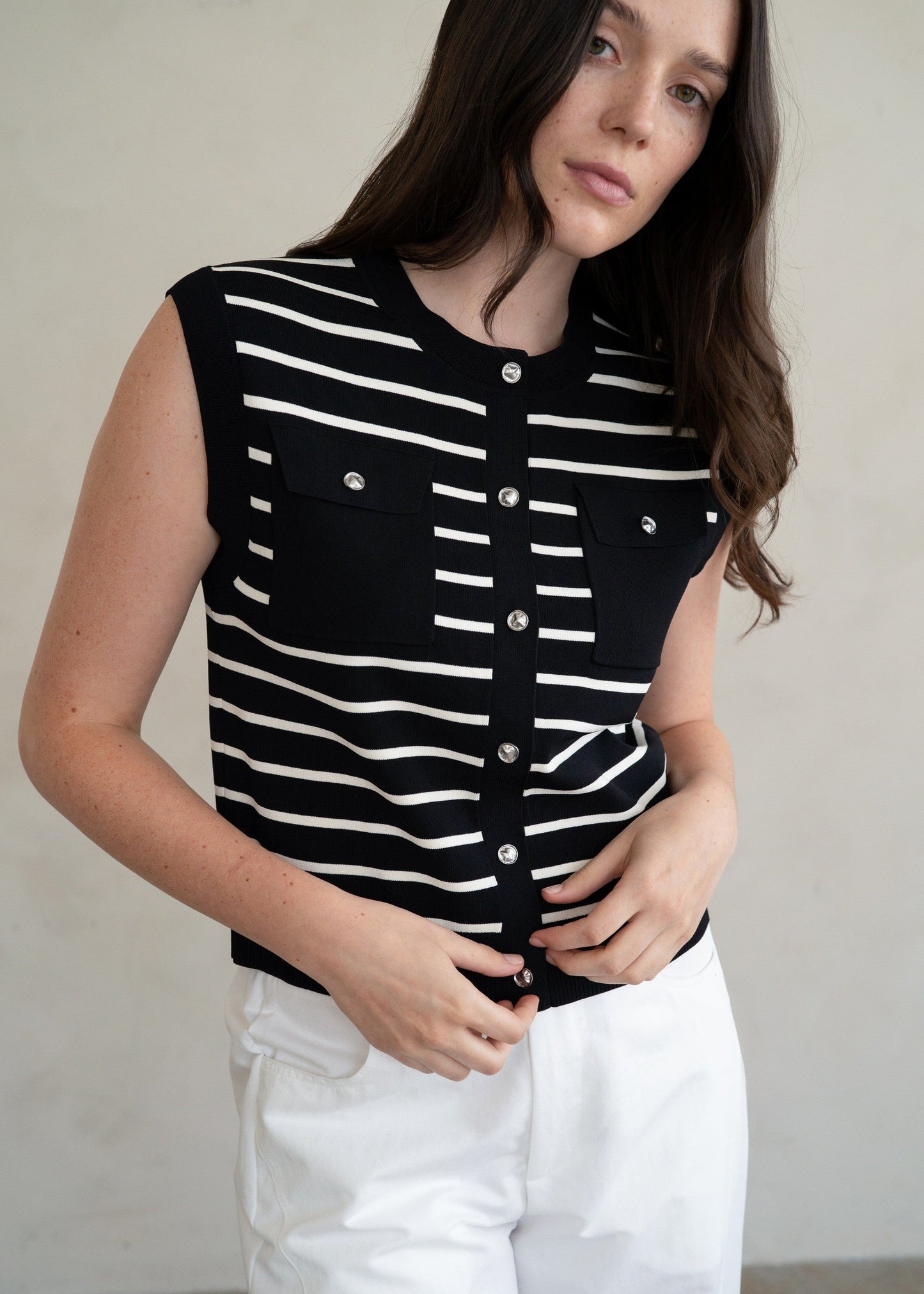 SLEEVELESS STRIPED KNIT TOP