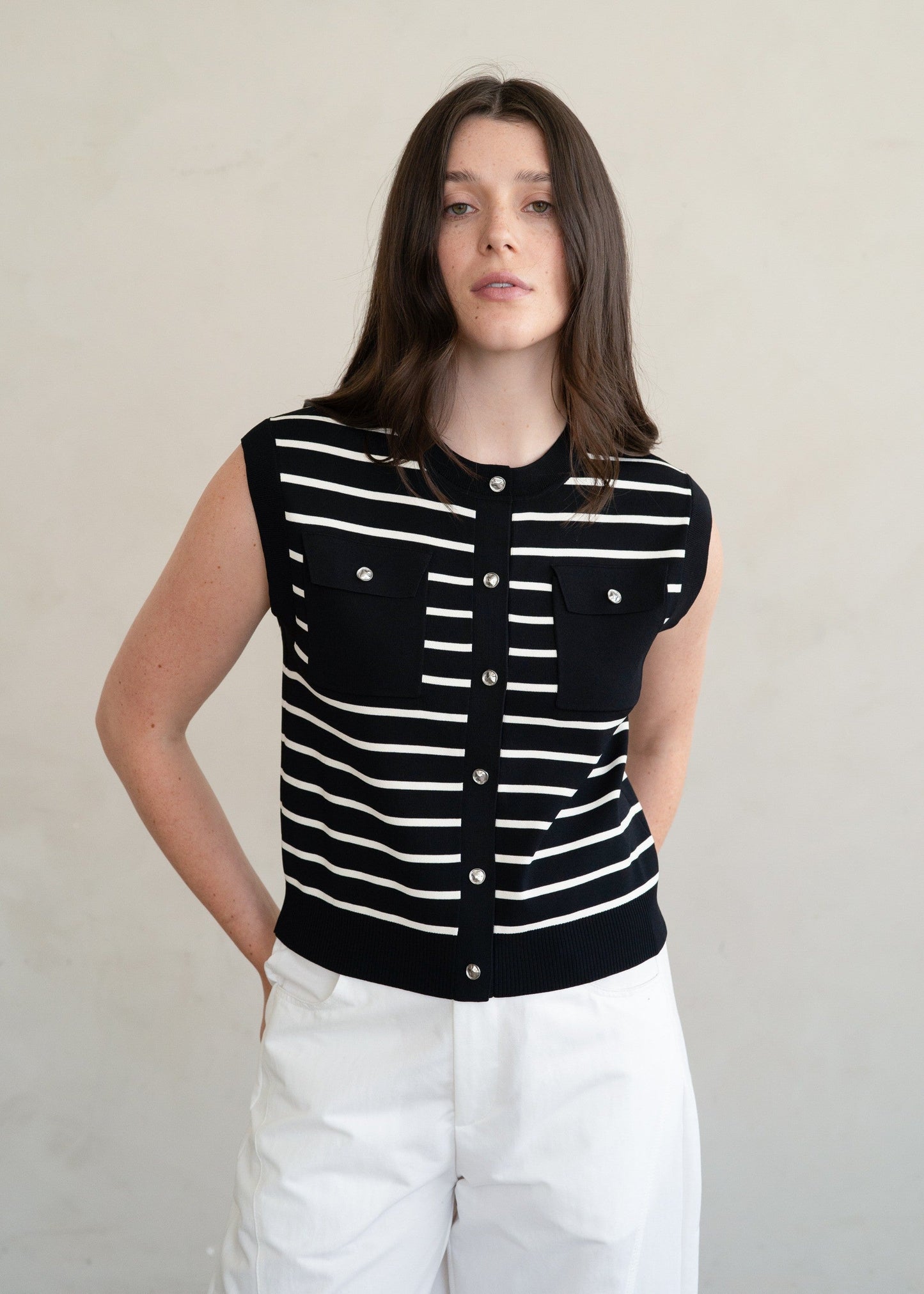 SLEEVELESS STRIPED KNIT TOP