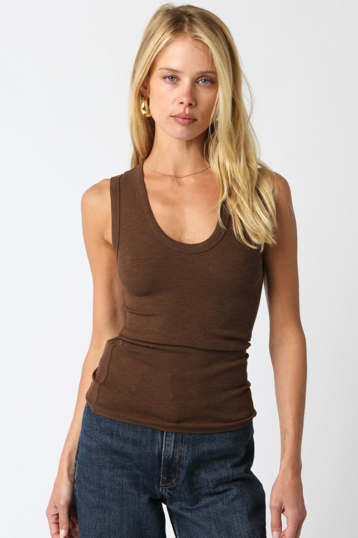 OLIVACEOUS KELSEY TANK TOP – CLASSIC ROUND NECK SLEEVELESS STYLE