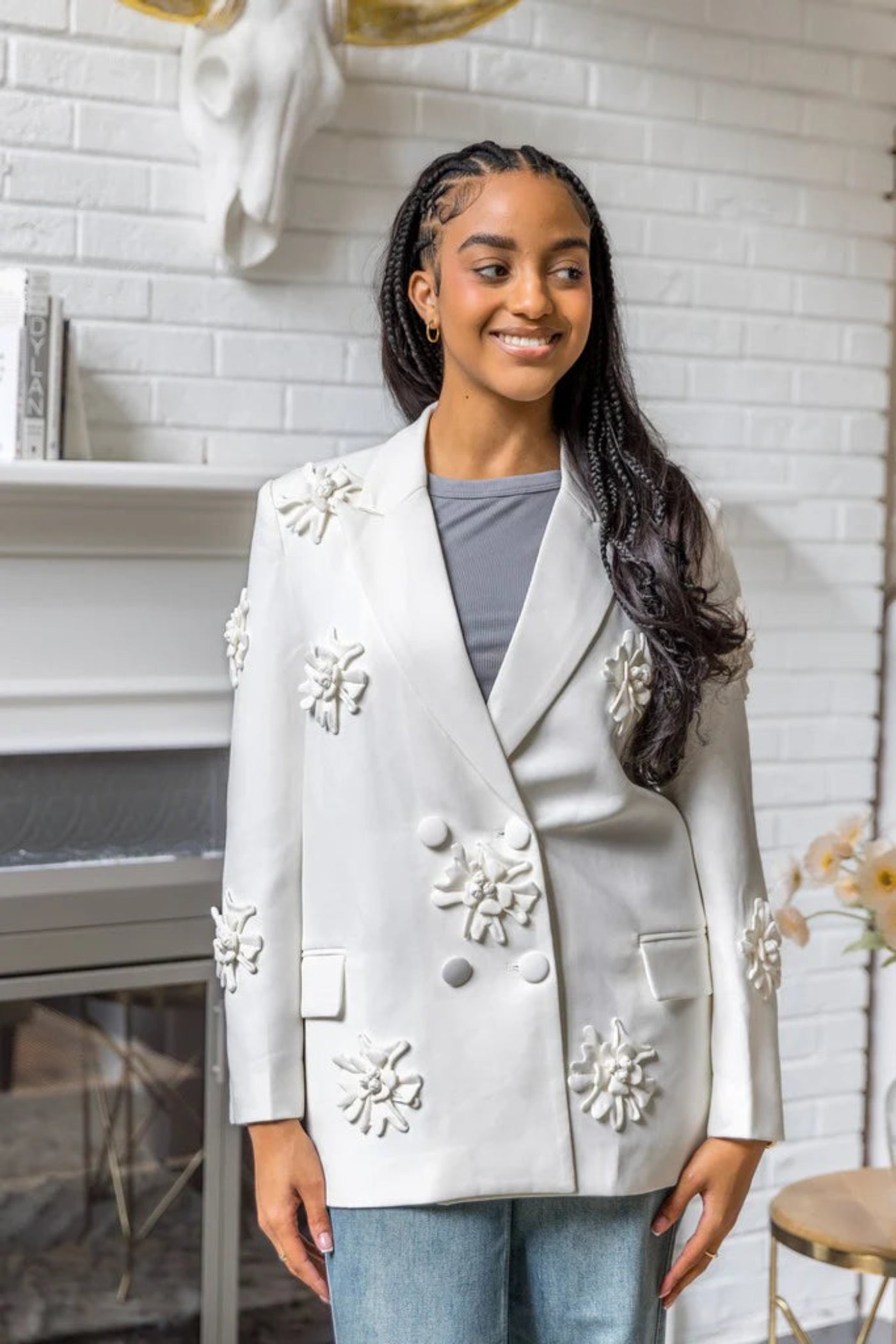 LUELLE WHITE FLORAL DETAIL BLAZER