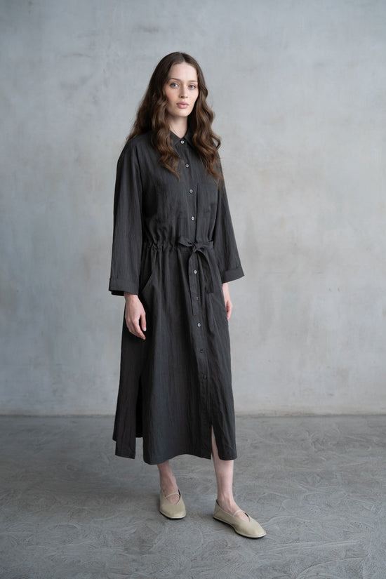 ELLE GREY TEXTURED BELTED MIDI SHIRT DRESS – CHARCOAL