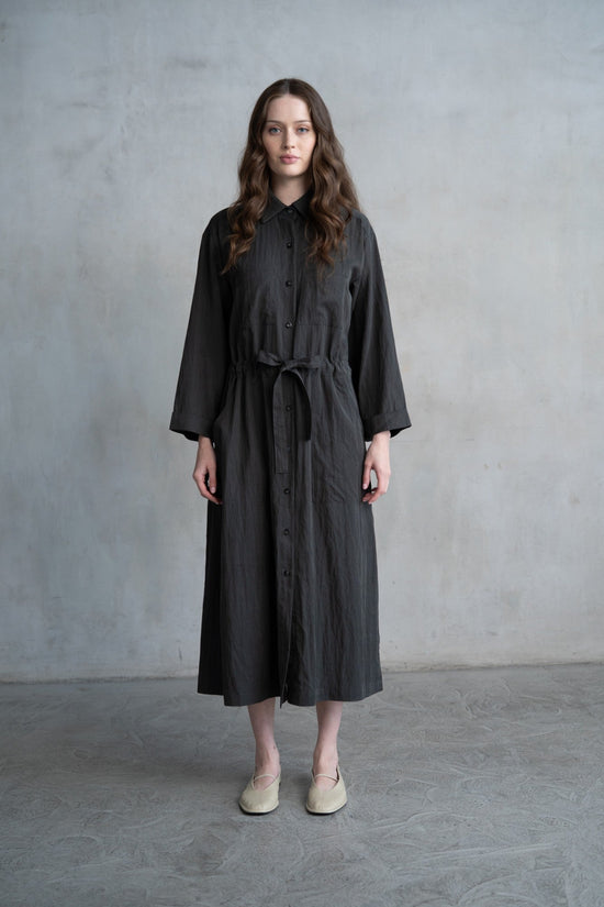 ELLE GREY TEXTURED BELTED MIDI SHIRT DRESS – CHARCOAL