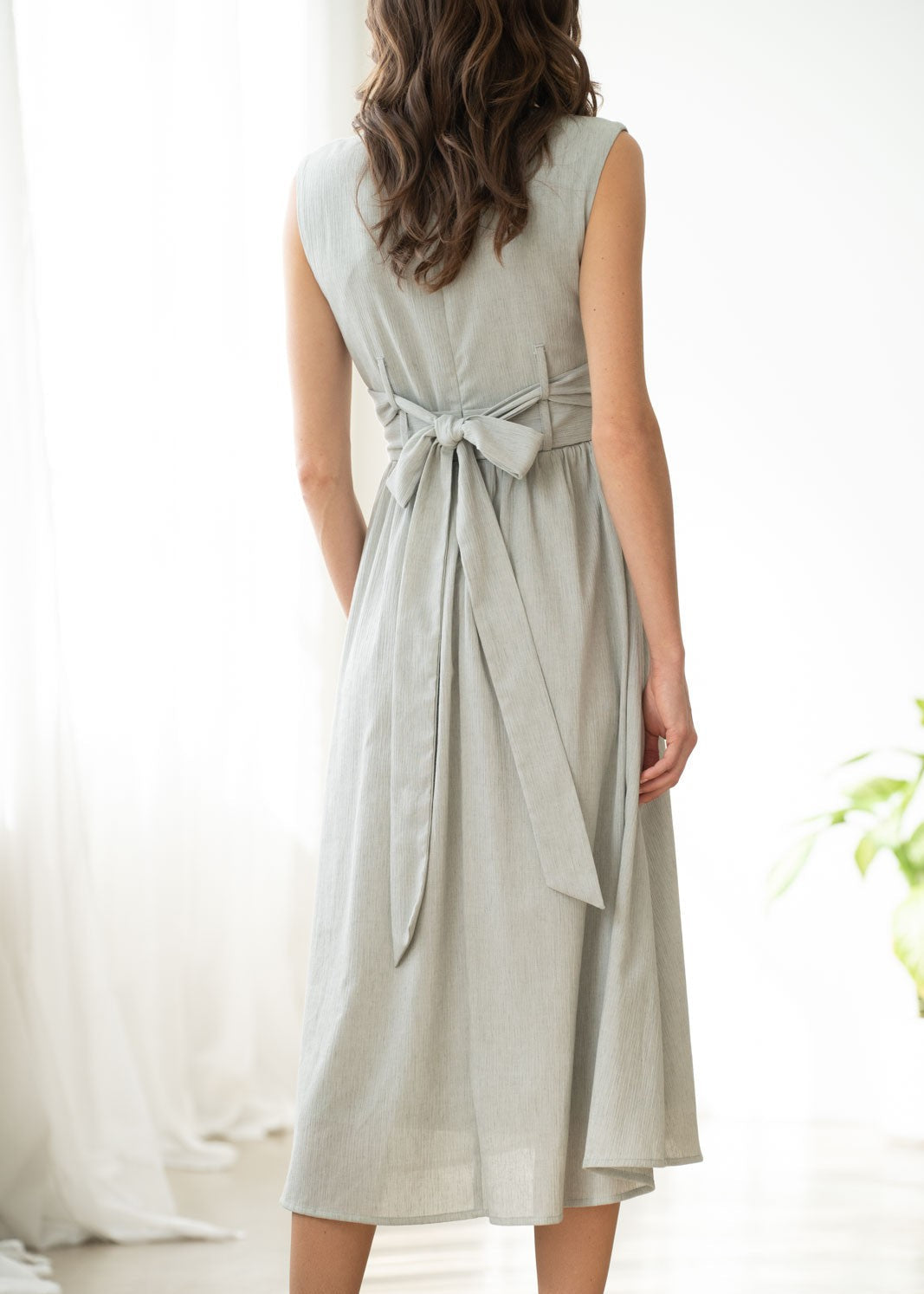 CLAUDIA SLEEVELESS MIDI DRESS