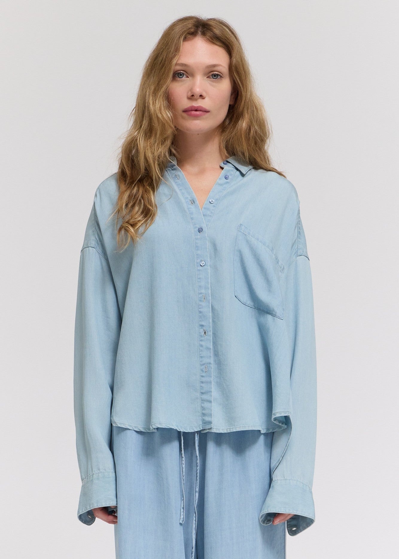 MELISSA CHAMBRAY BUTTON-UP SHIRT