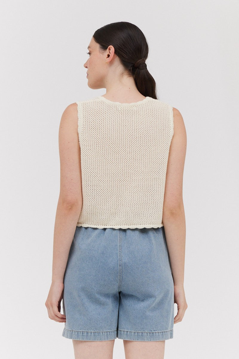 GRADE & GATHER KNIT SLEEVELESS VEST CHIC SCALLOP HEMLINE