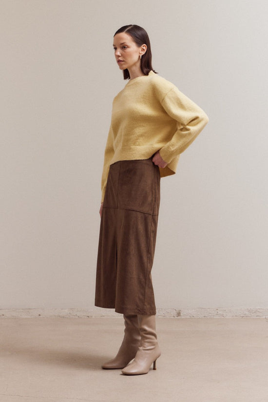 TRENDY YELLOW SWEATER