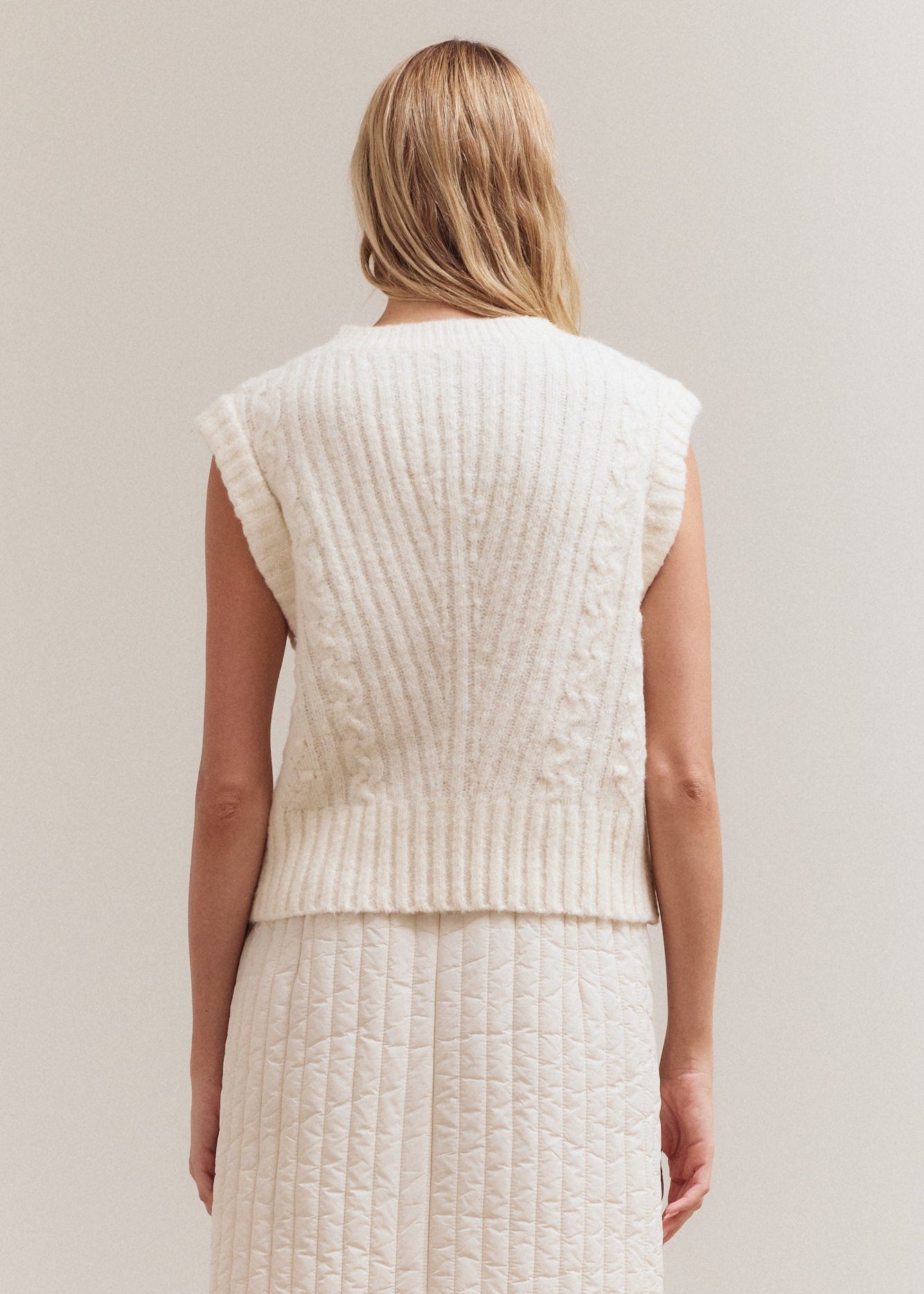 IVORY KNIT VEST