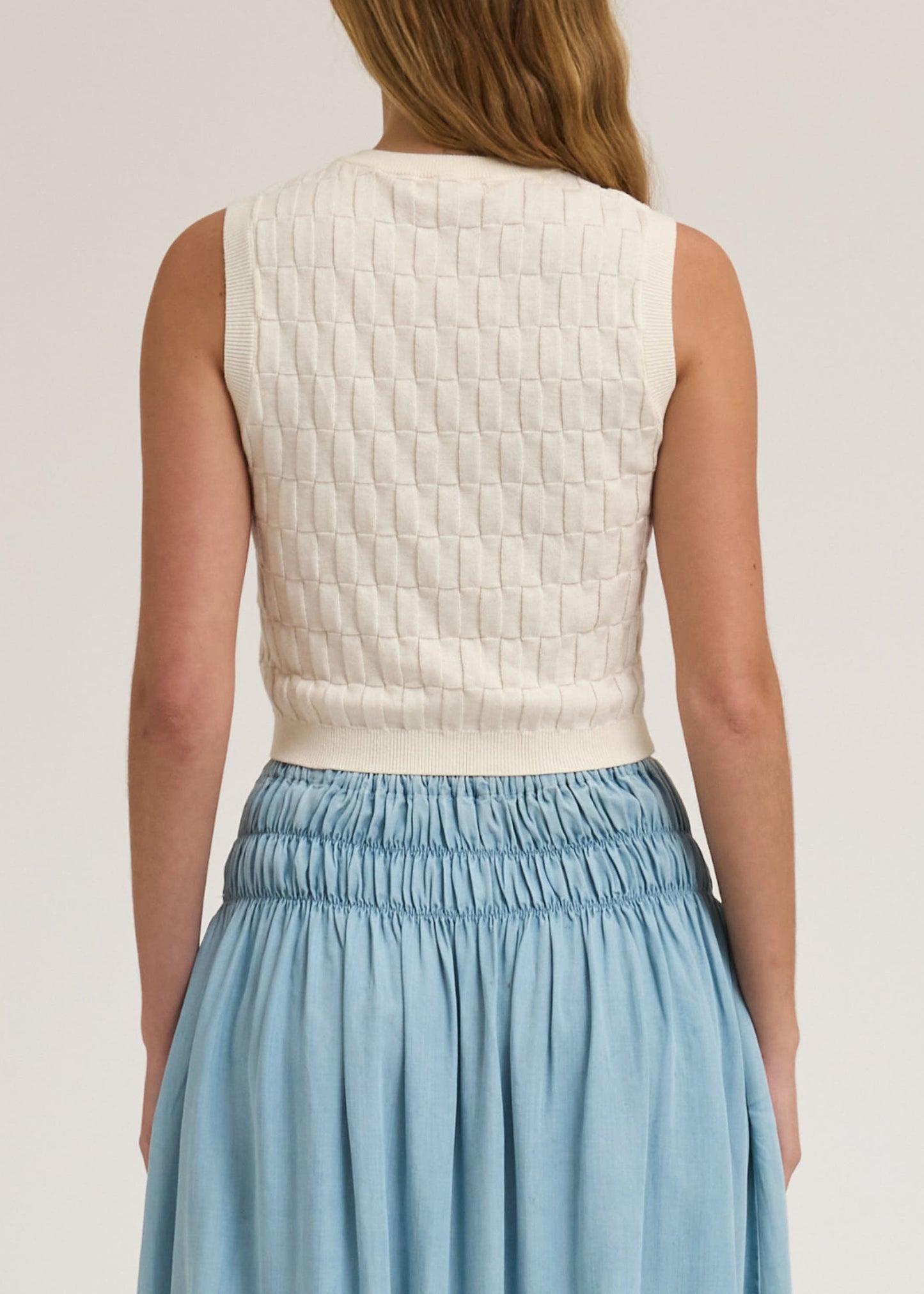 CHECKERED KNIT VEST