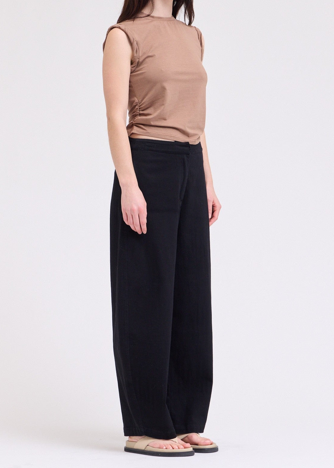 SLEEVELESS COTT0N TWIST TOP