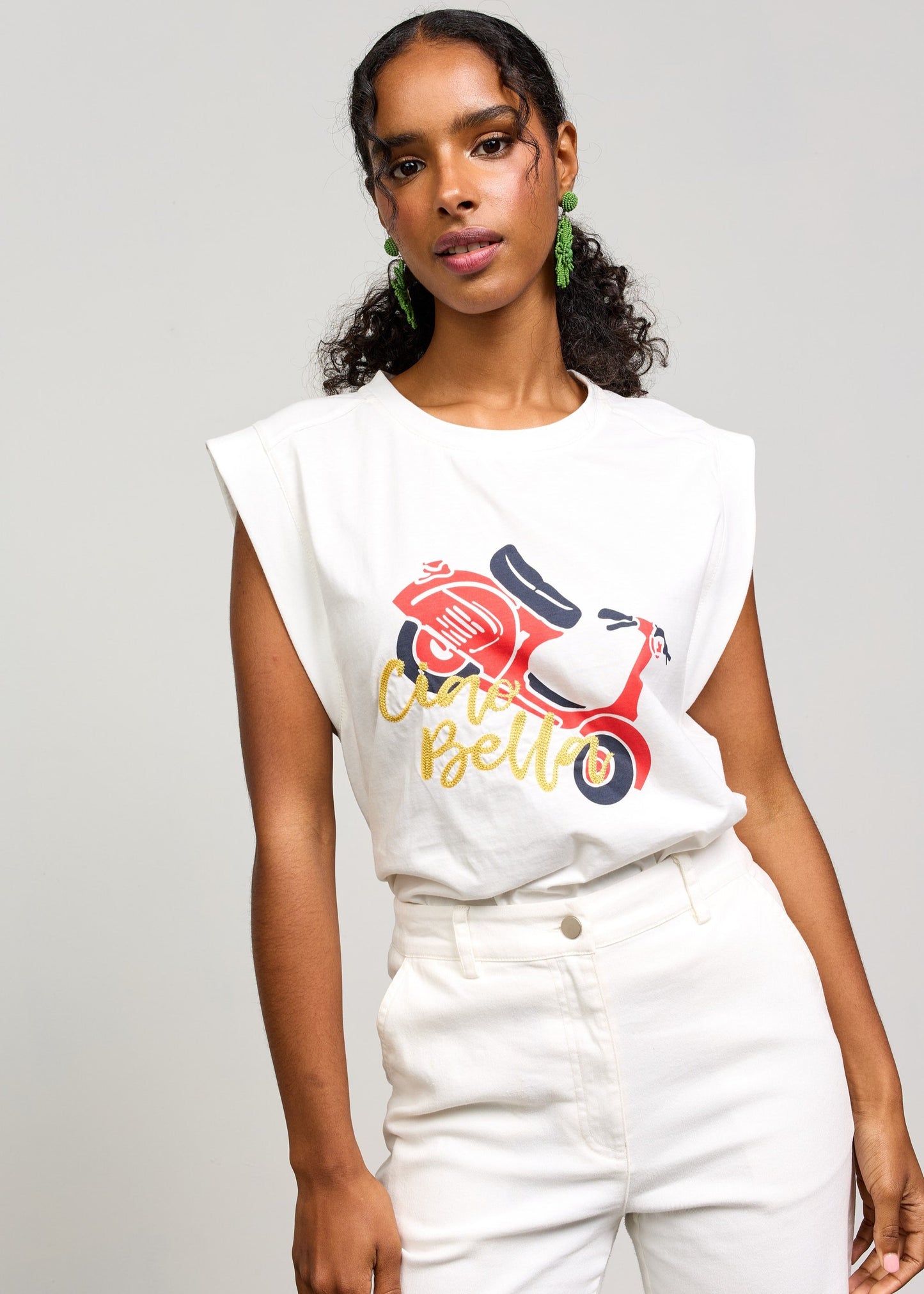 SKIES ARE BLUE THE SLEEVELESS GRAPHIC SHIRT – A VINTAGE-INSPIRED EMBROIDERED BUTTON-UP WITH A VESPA DESIGN AND "CIAO BELLA" DETAIL