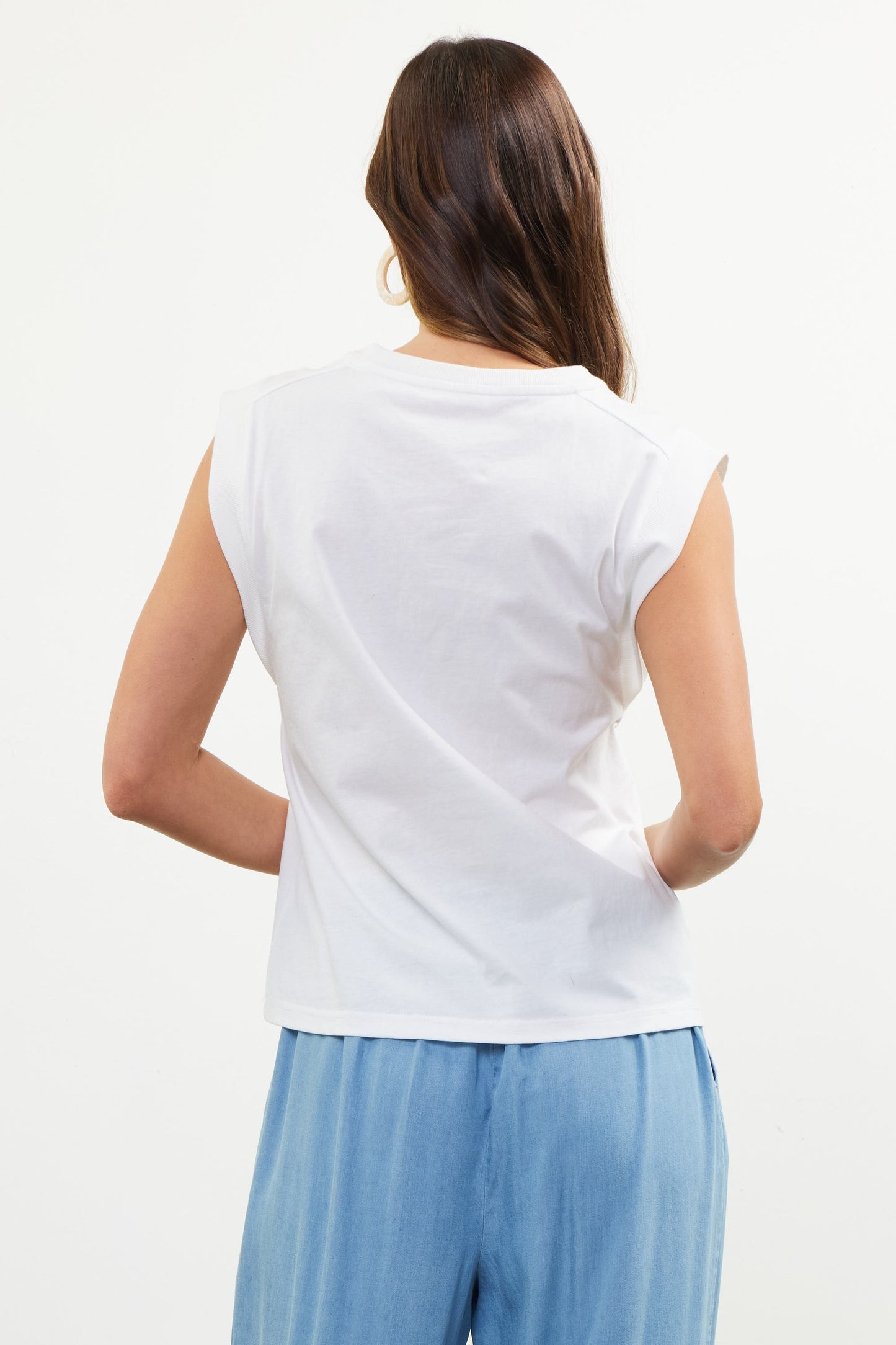 SKIES ARE BLUE THE PRINTED SLEEVELESS TOP – A LEMON INTARSIA KNIT THAT’S FRESH, LIGHT, AND PERFECT FOR SUMMER DAYS