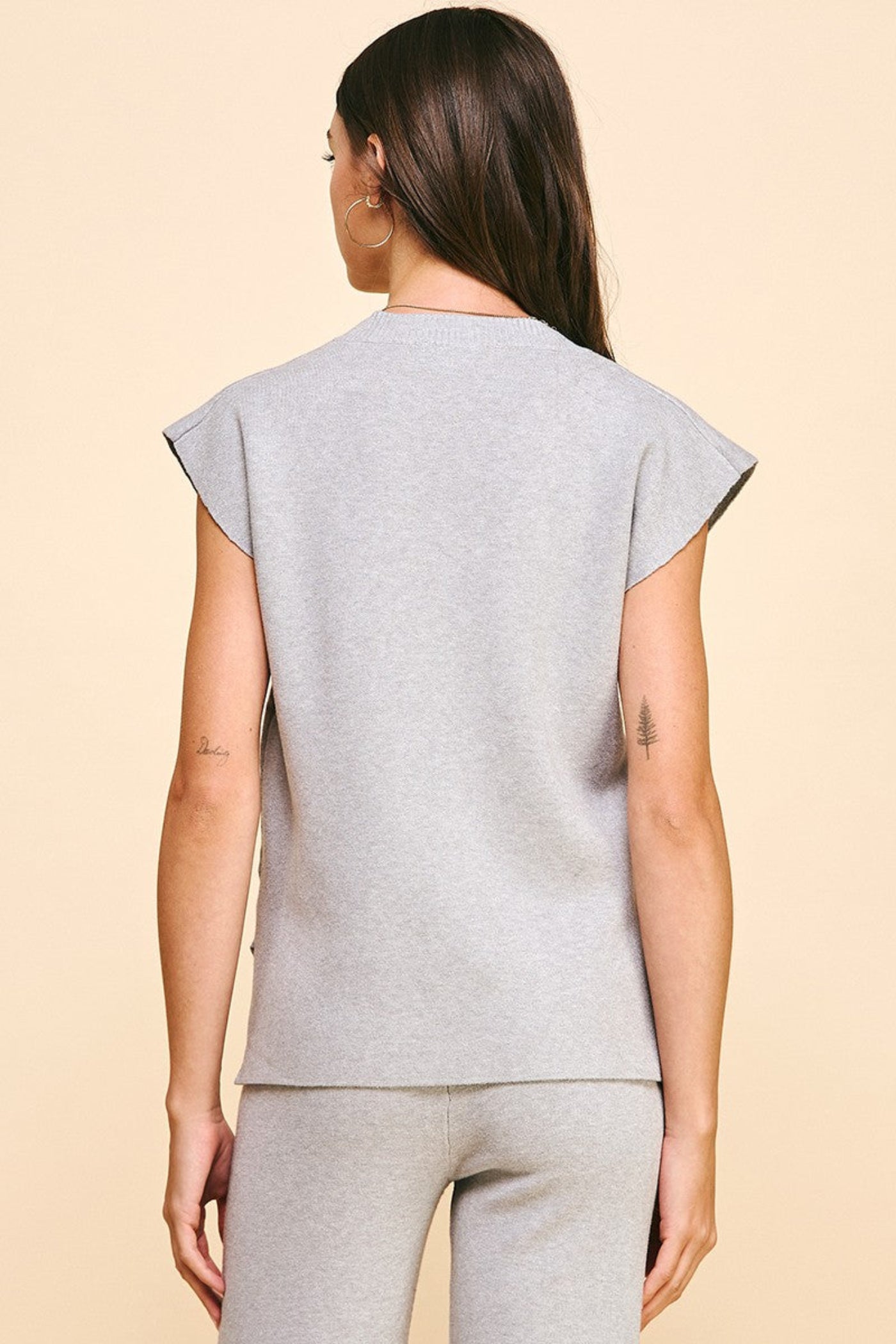 PINCH V-NECK SWEATER VEST – RELAXED WITH MODERN EDGE