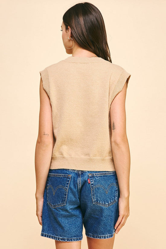 CABLE KNIT SWEATER VEST – CLASSIC TEXTURE, TIMELESS STYLE