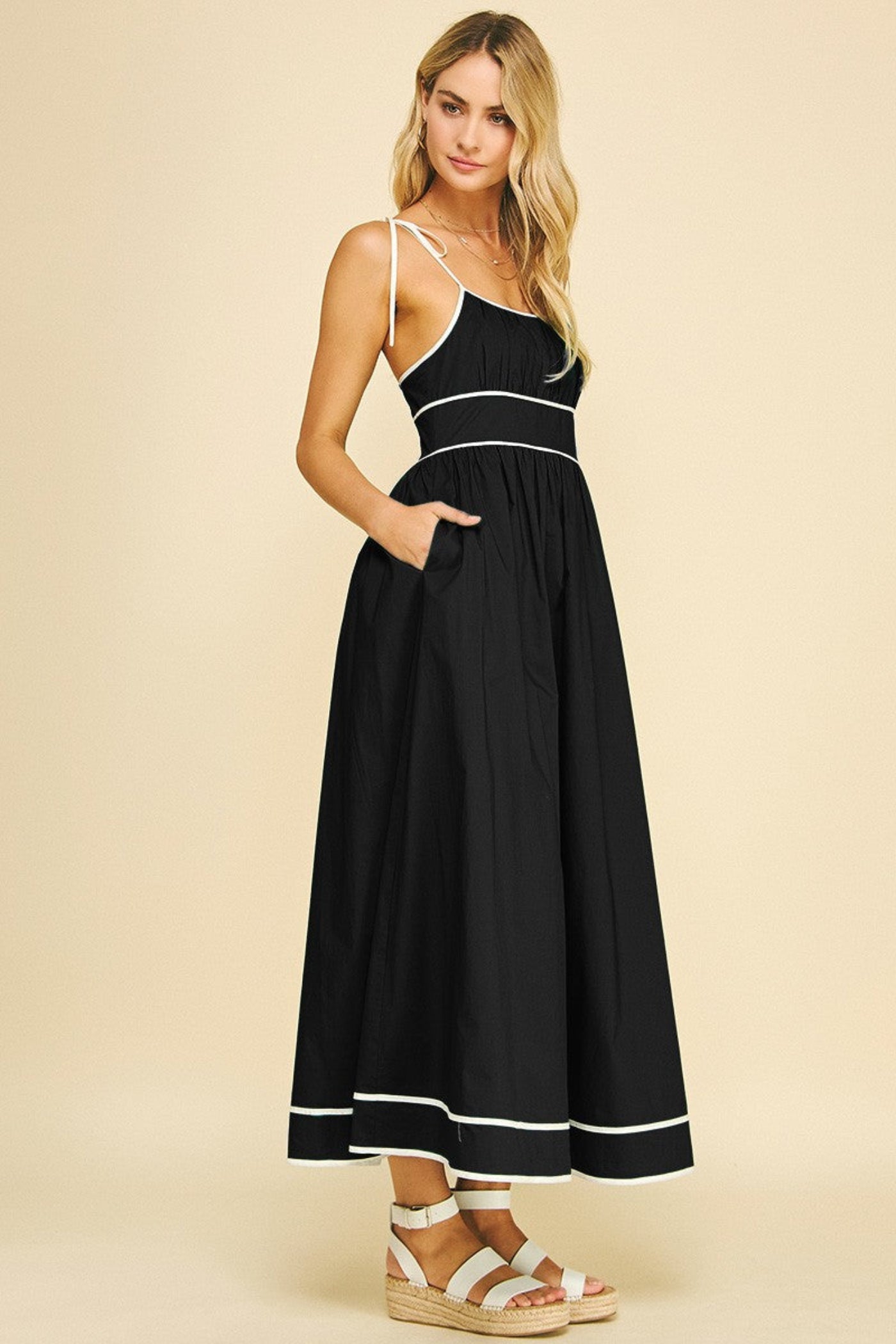 PINCH CONTRAST STRAP MAXI DRESS – A BLACK COTTON MAXI WITH WHITE STRAPS AND A FLATTERING, FEMININE FIT