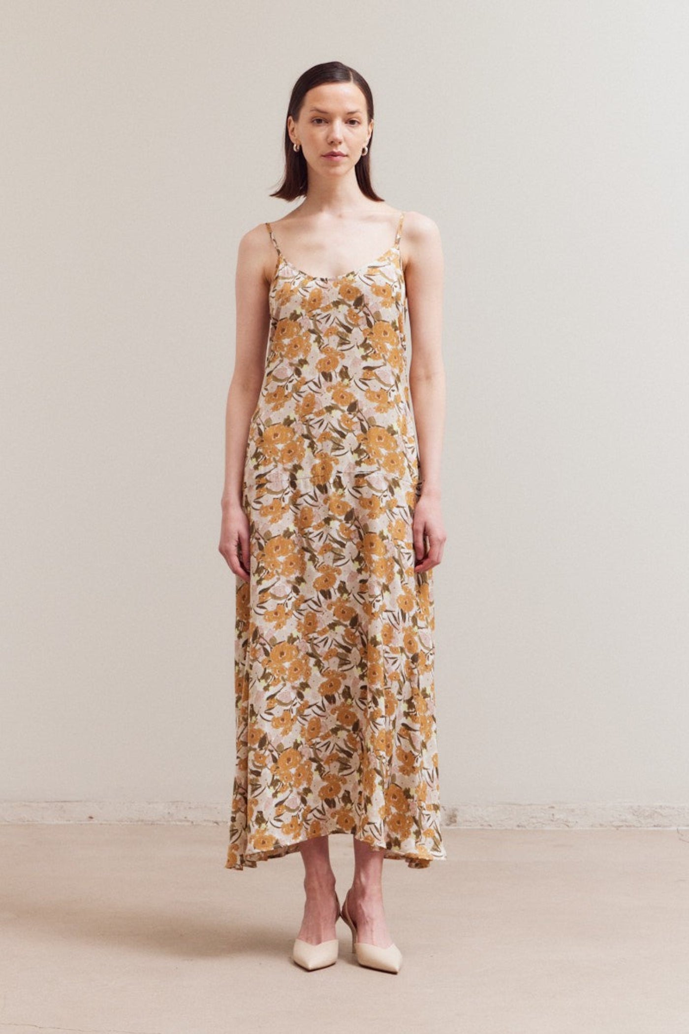 GRADE AND GATHER DEVELOP FABRIC FLORAL MAXI DRESS – ROMANTIC, AIRY &amp; EFFORTLESSLY CHIC