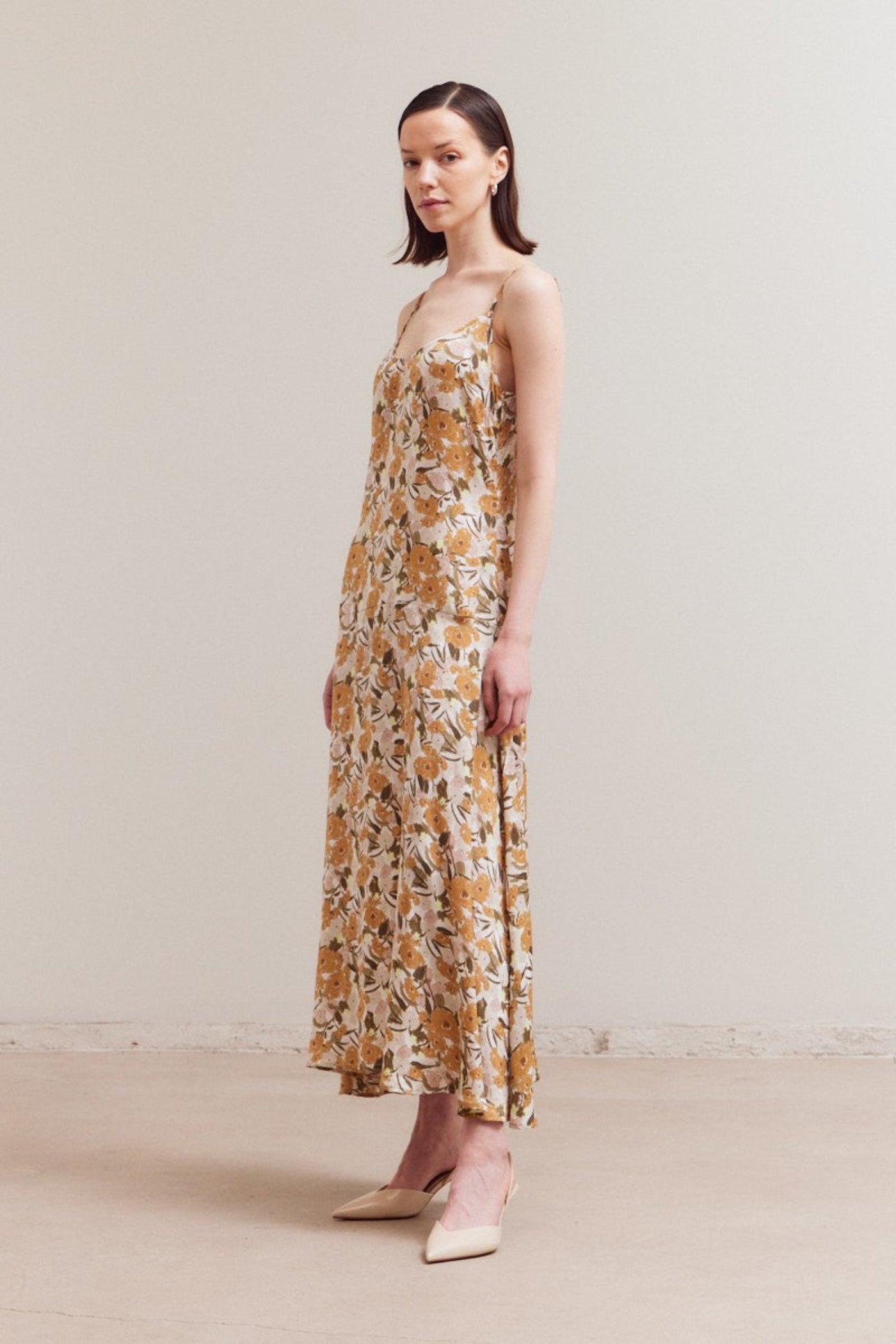 GRADE AND GATHER DEVELOP FABRIC FLORAL MAXI DRESS – ROMANTIC, AIRY &amp; EFFORTLESSLY CHIC