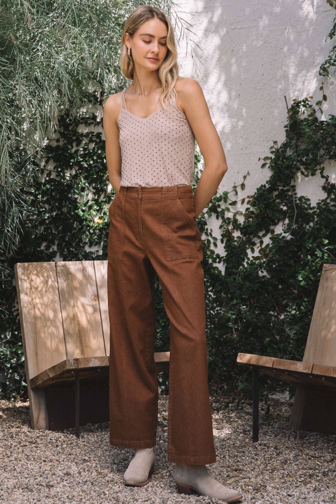 SKIES ARE BLUE WASHED COTTON TWILL PANTS – MOCHA BROWN PANTS WITH SIDE POCKETS AND A CASUAL, RELAXED FIT