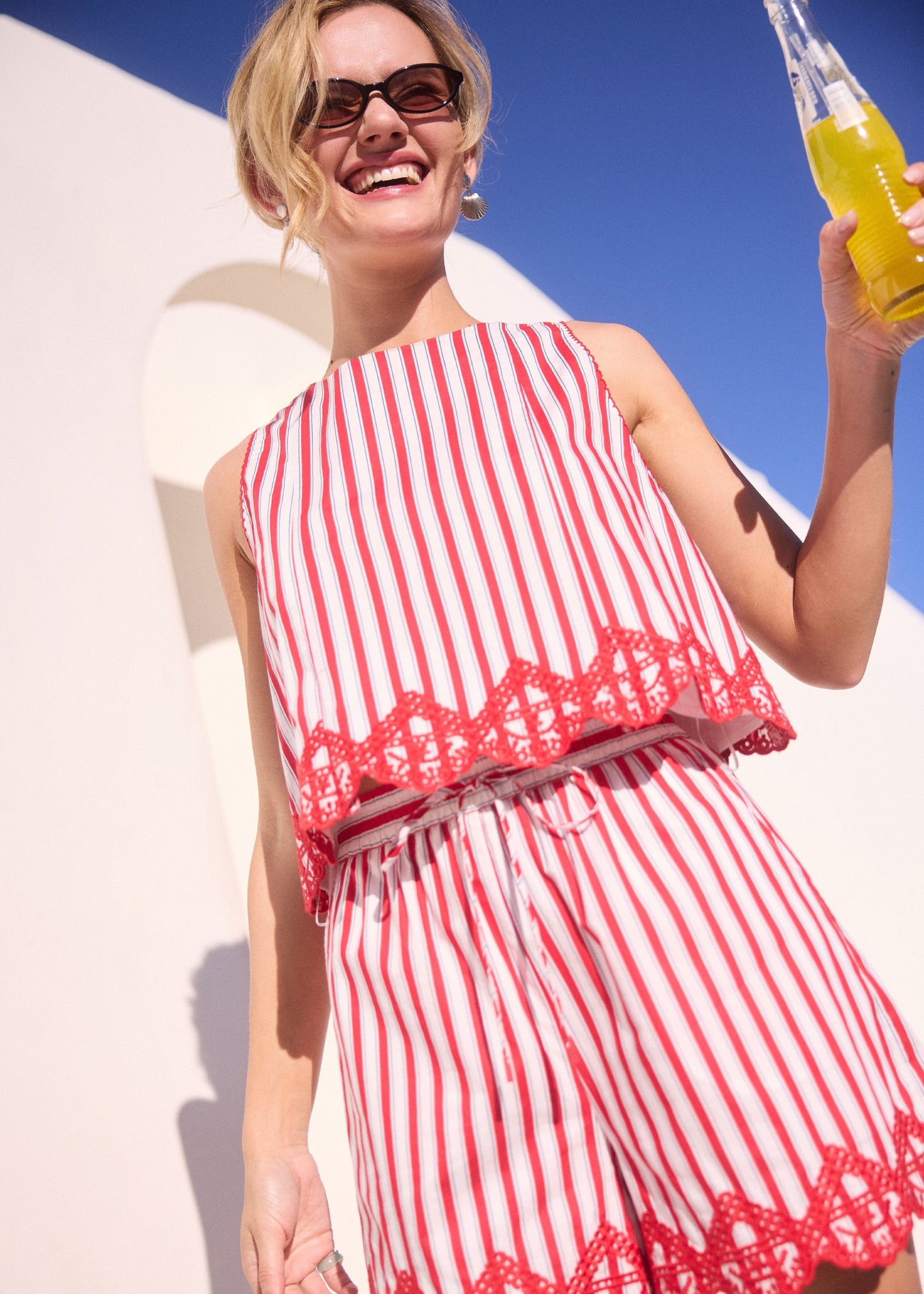 JULIE SLEEVELESS STRIPED TOP