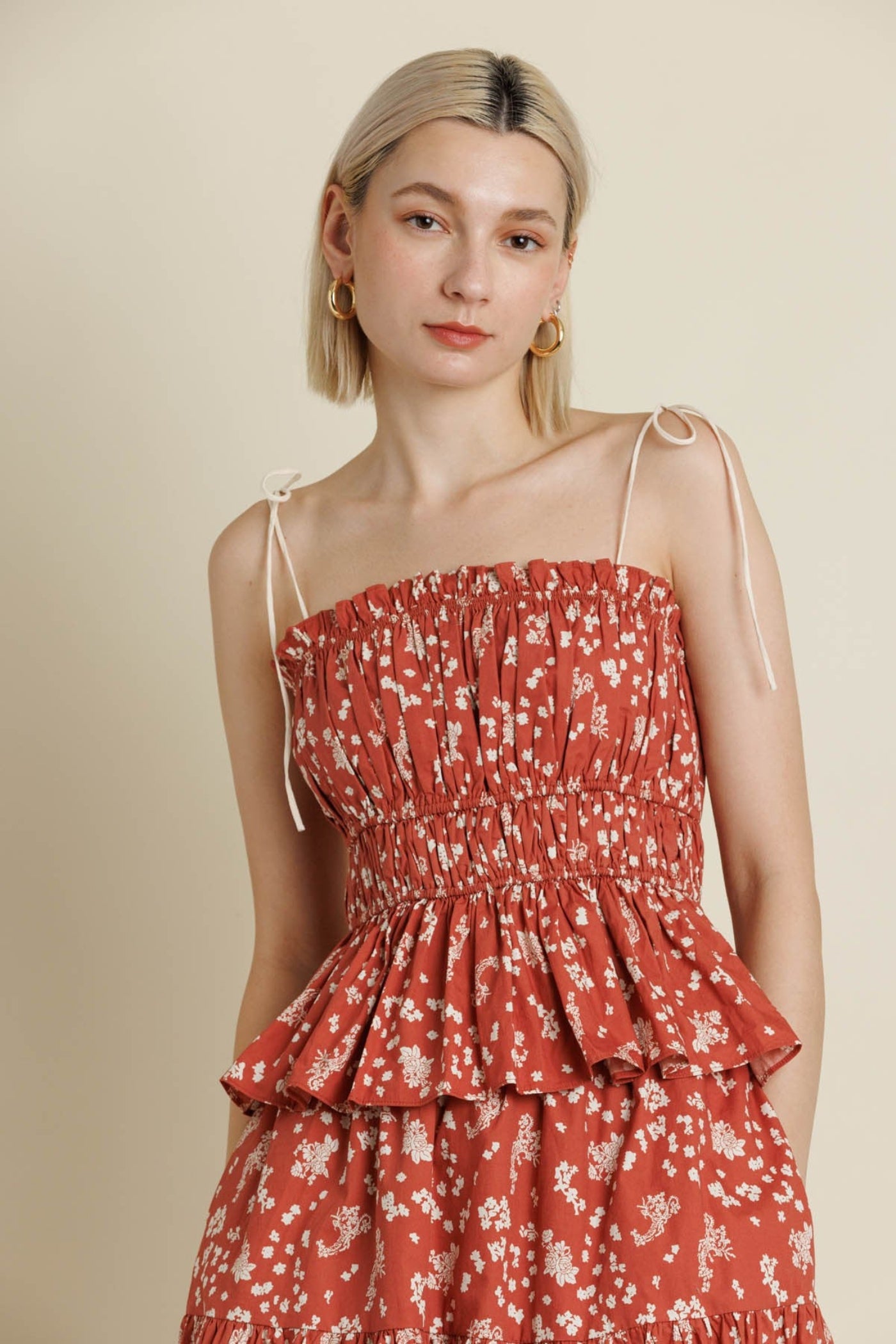 AUREUM FLORAL PRINTED TOP WITH TIES – A COTTON POPLIN BUSTIER-STYLE TOP WITH CONTRAST STRAPS AND A STRETCHY FIT
