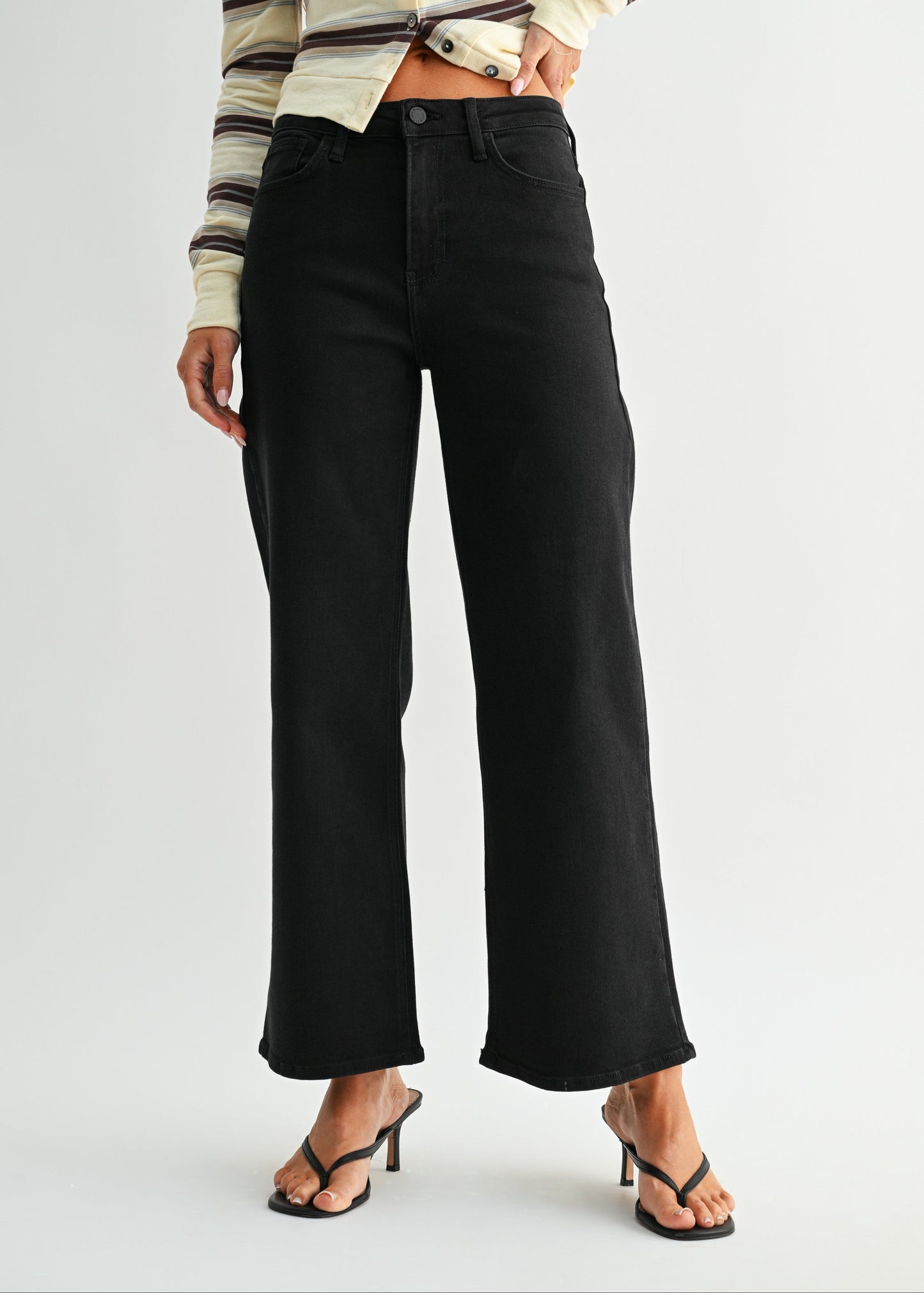 BLACK WIDE-LEG JEANS