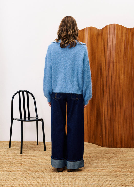 BLUE LONGSLEEVE SWEATER