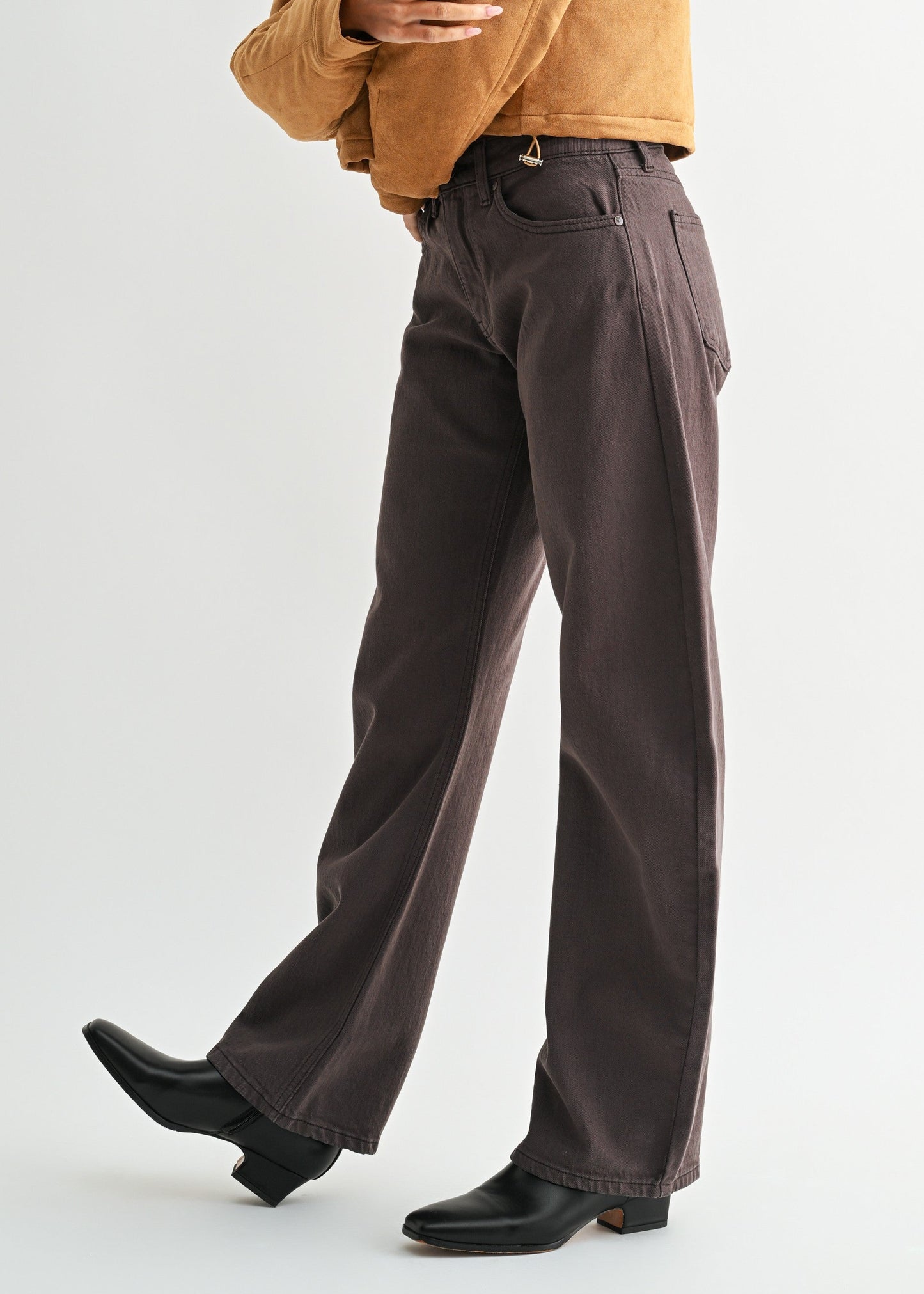 CHOCOLATE BARREL JEANS