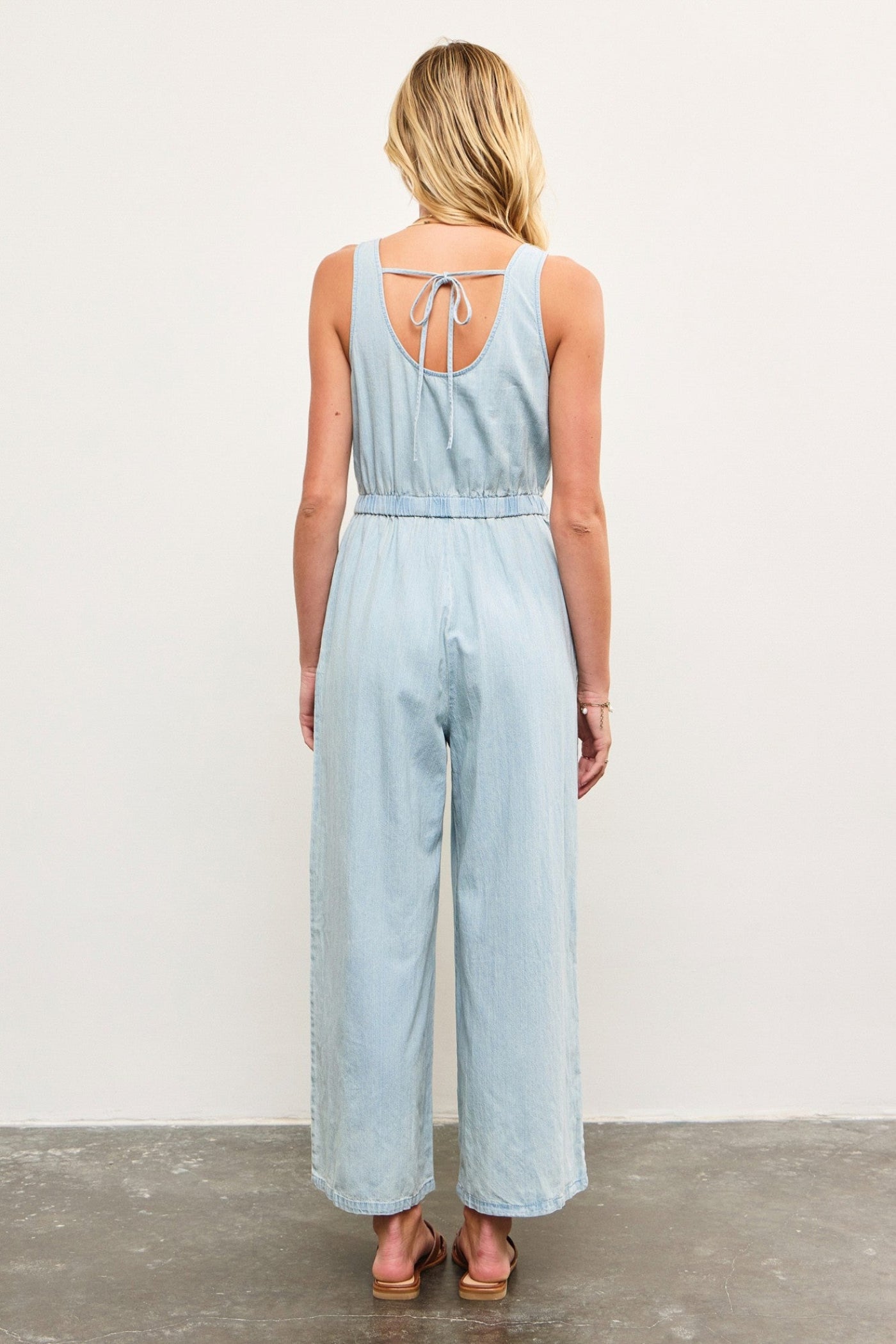 MUSTARD SEED FRONT HOOK-AND-EYE CLOSURE JUMPSUIT – FEMININE DETAILS WITH MODERN EASE