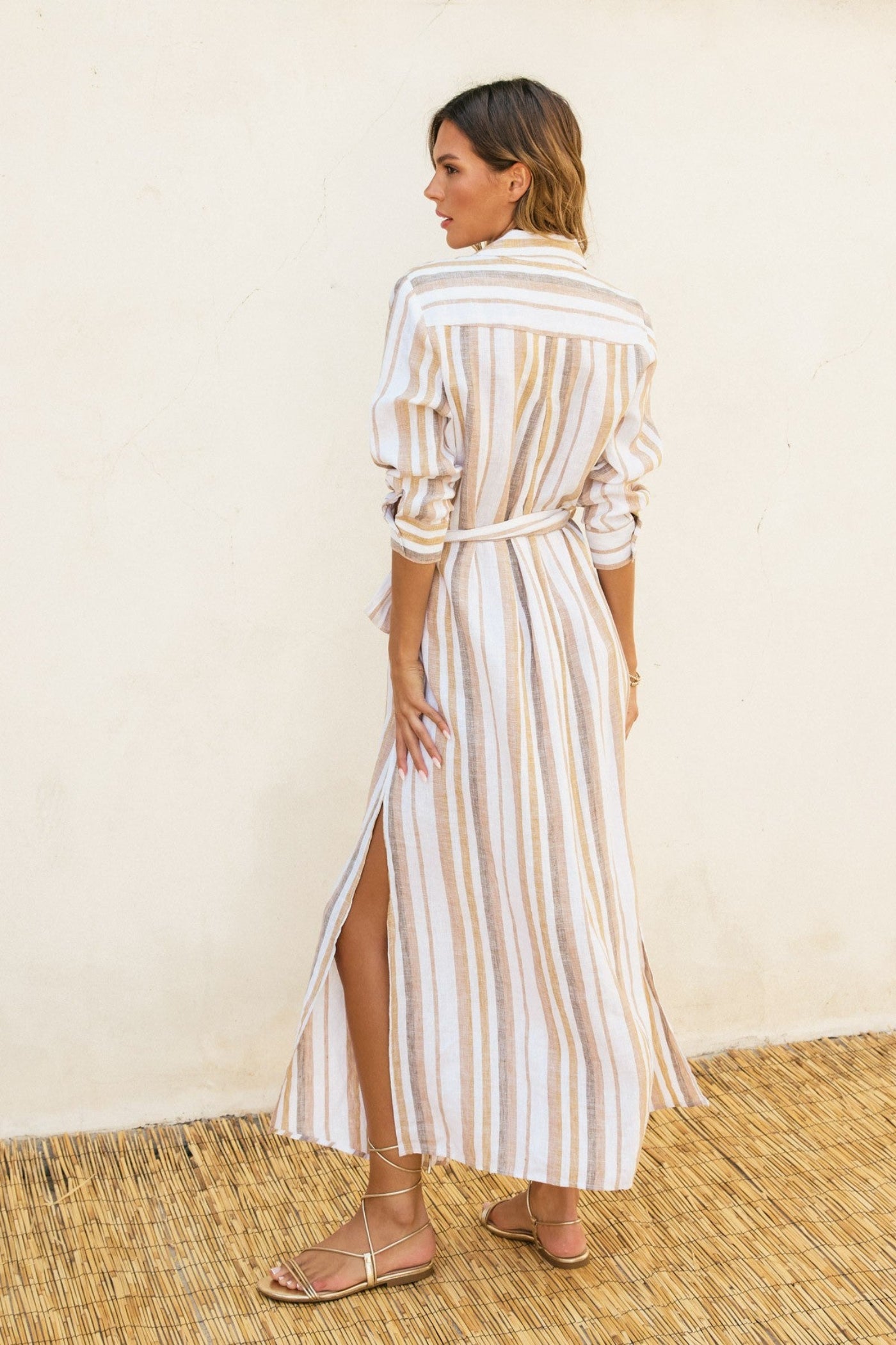 DRESS FORUM STRIPED BELTED MAXI SHIRT DRESS – A COLLARED SHIRT DRESS WITH FRONT BUTTON CLOSURES AND REMOVABLE SASH BELT