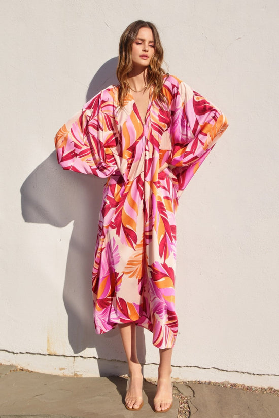 DRESS FORUM BERRY KISS MAXI KAFTAN DRESS – A TROPICAL SATIN KAFTAN WITH BATWING SLEEVES AND A FLOWY SILHOUETTE