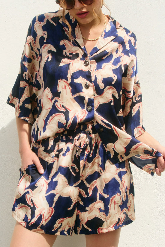 DRESS FORUM ANIMAL PRINT SATIN SHORTS – LIGHTWEIGHT LINED SHORTS WITH AN ELASTIC WAIST AND BOLD PRINT