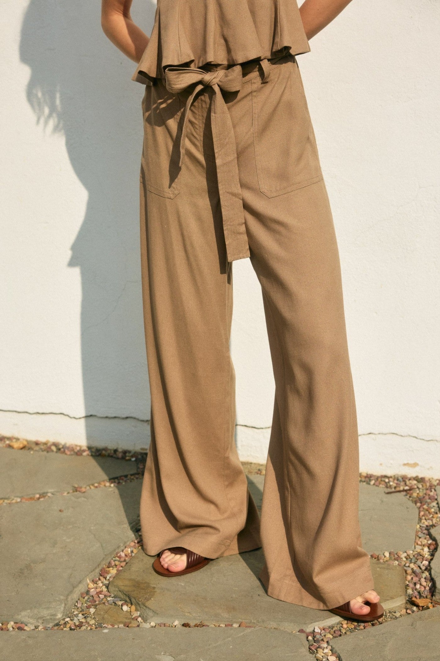 DRESS FORUM HEAVEN SENT GOLDEN WIDE LEG BELTED PANTS – EFFORTLESS ELEGANCE IN A COTTON-LINEN BLEND