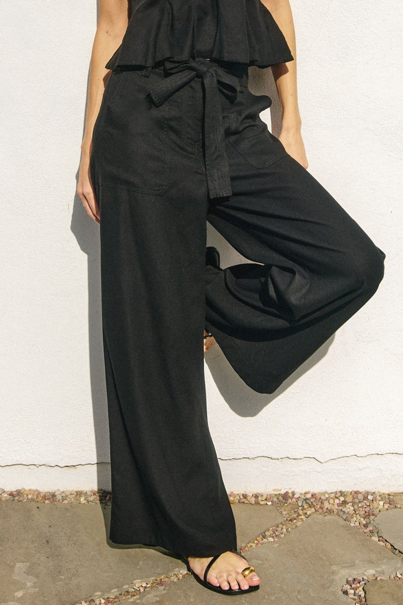 DRESS FORUM HEAVEN SENT BLACK WIDE LEG BELTED PANTS – EFFORTLESS ELEGANCE IN A COTTON-LINEN BLEND