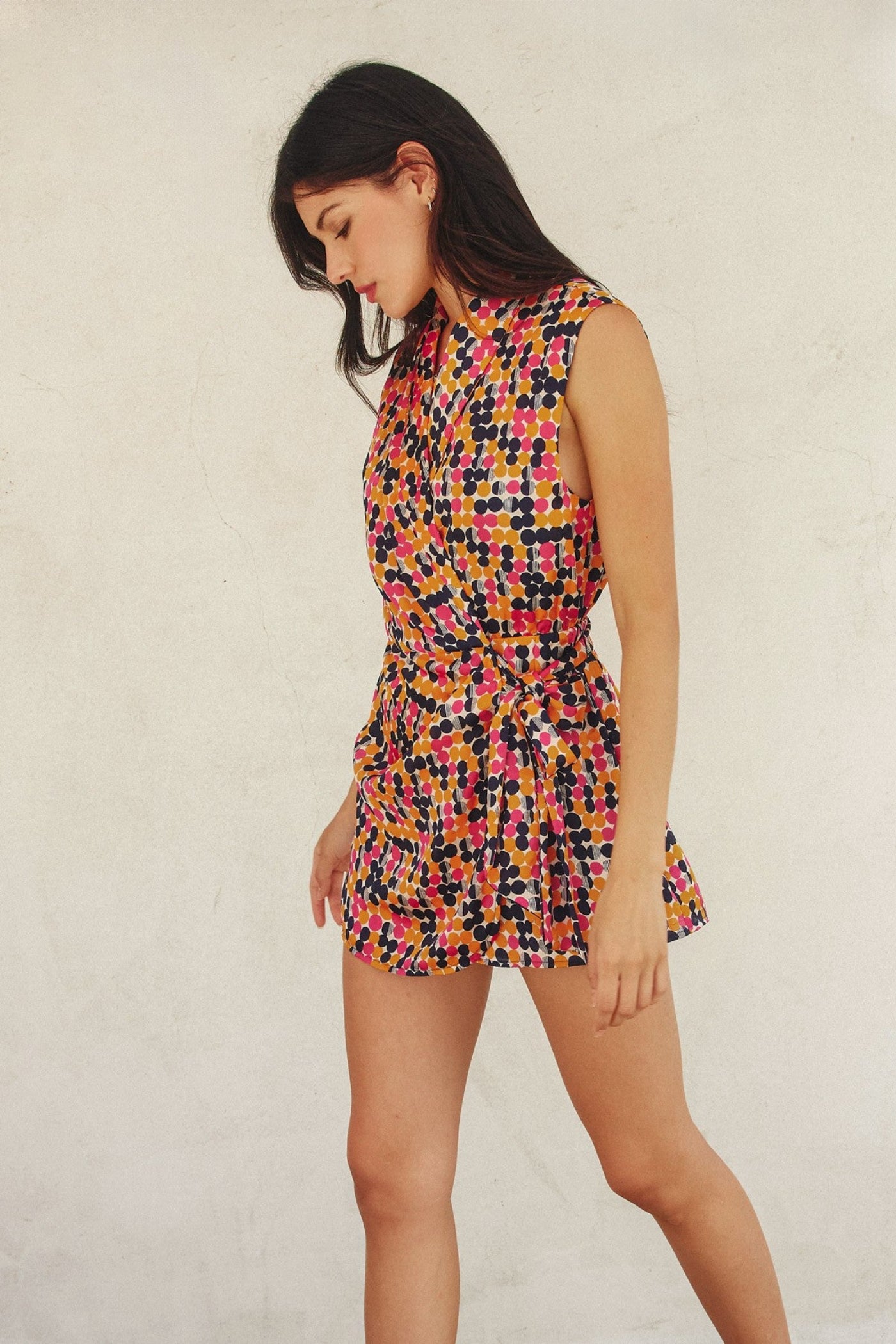 DRESS FORUM READY TO GO SHAWL LAPEL ROMPER – BOLD GEO PRINT