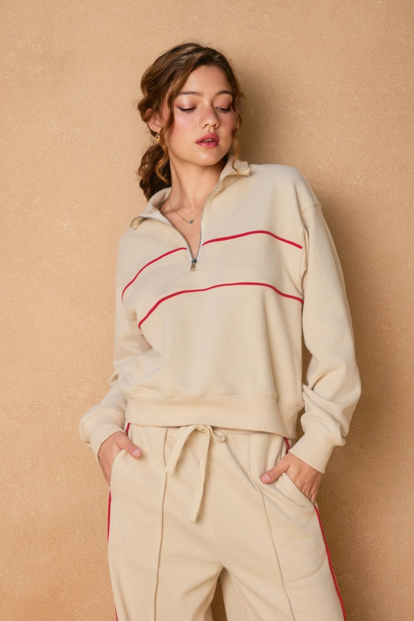 DRESS FORUM TRACK STRIPE HALF ZIP SWEATSHIRT, CREAM WITH CONTRAST PINK STRIPES