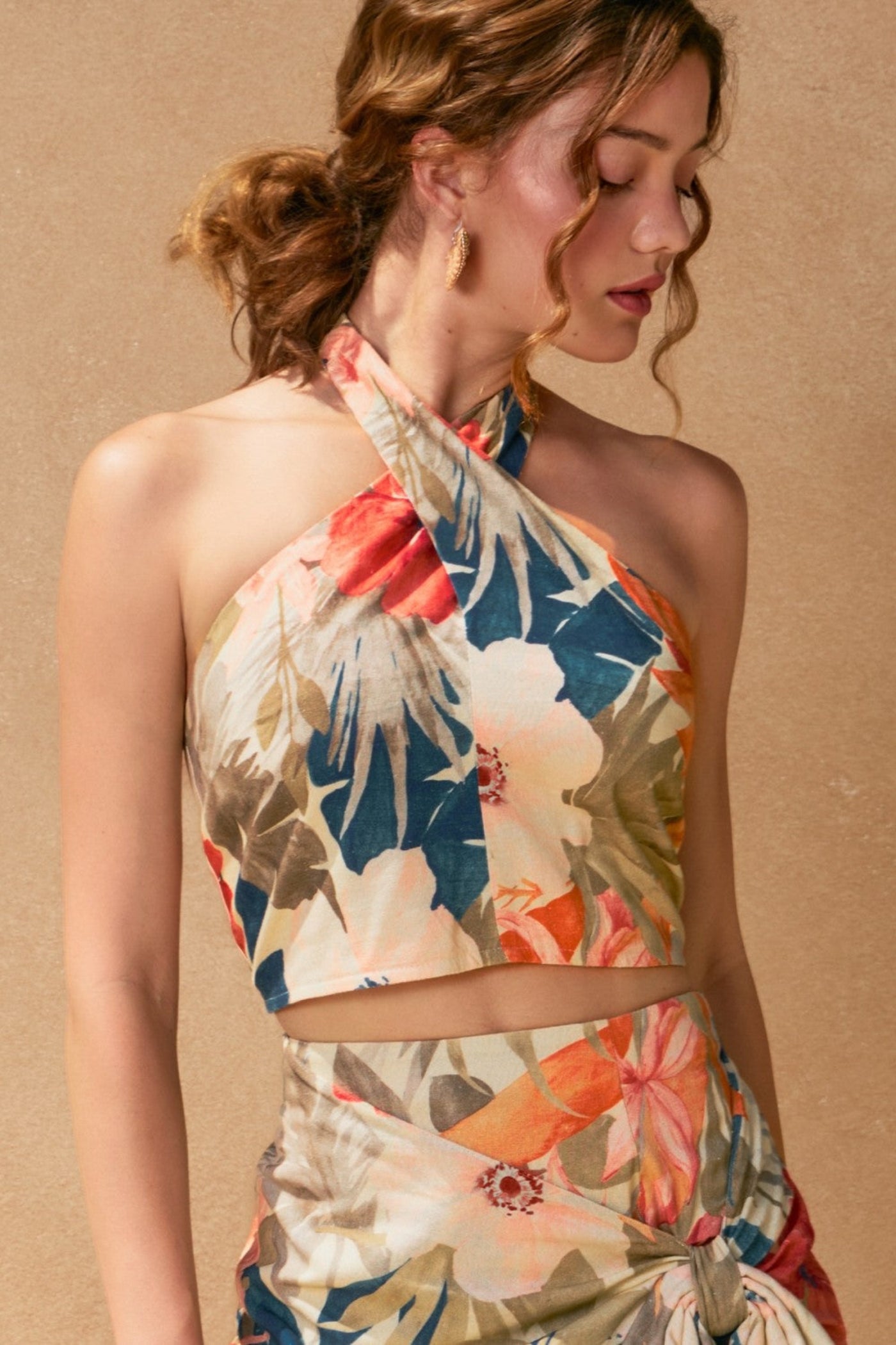 FLORAL BUBBLE HALTER TOP