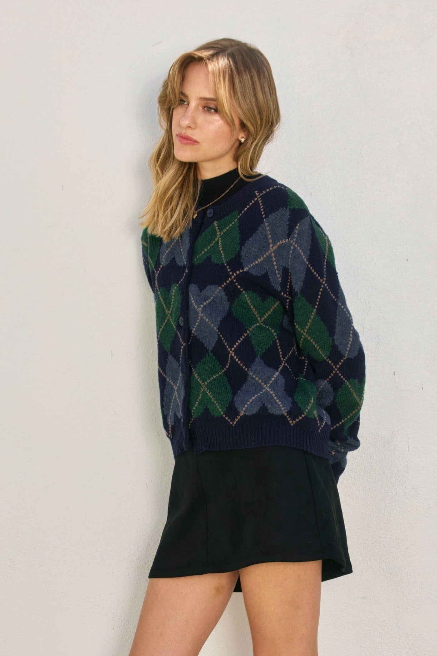 DRESS FORUM COZY HEART ARGYLE BUTTON DOWN CARDIGAN – MIDNIGHT NAVY WITH BLUE & GREEN HEARTS