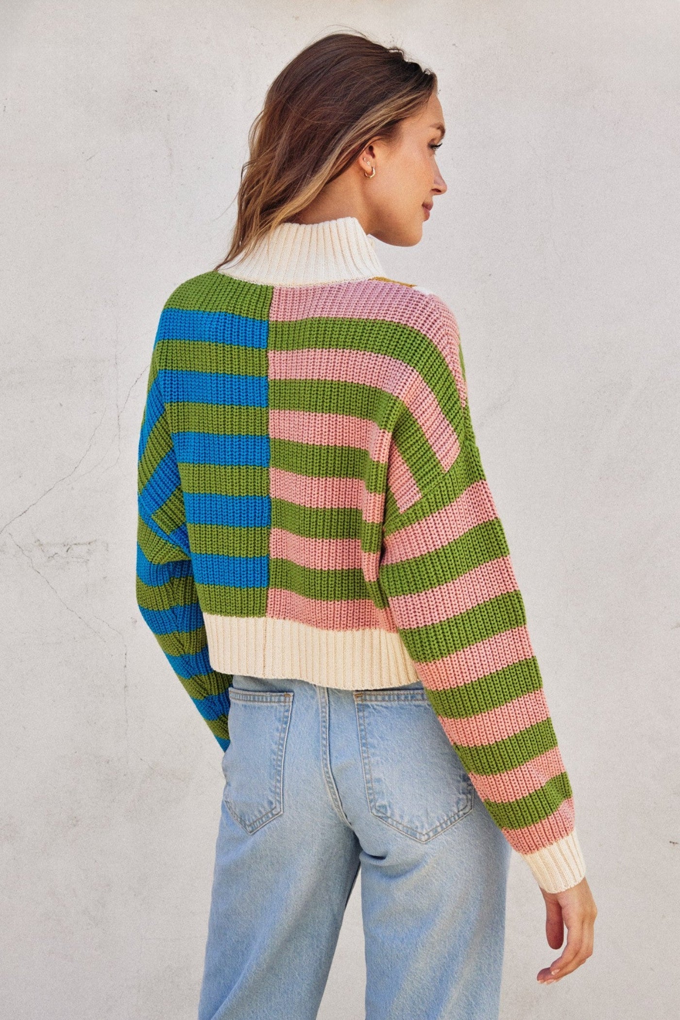 STRIPED CROPPED SWEATER
