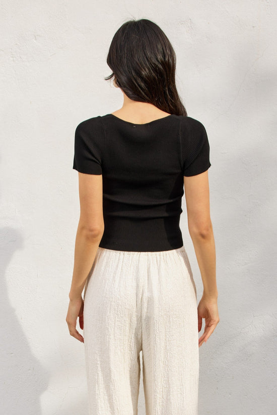 DRESS FORUM LIGHT KNIT SQUARE NECK SHORT SLEEVE TOP – FLATTERING & VERSATILE