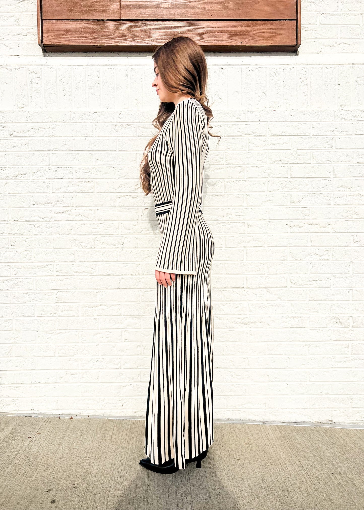 LONGSLEEVE BODICE FLOWY DRESS