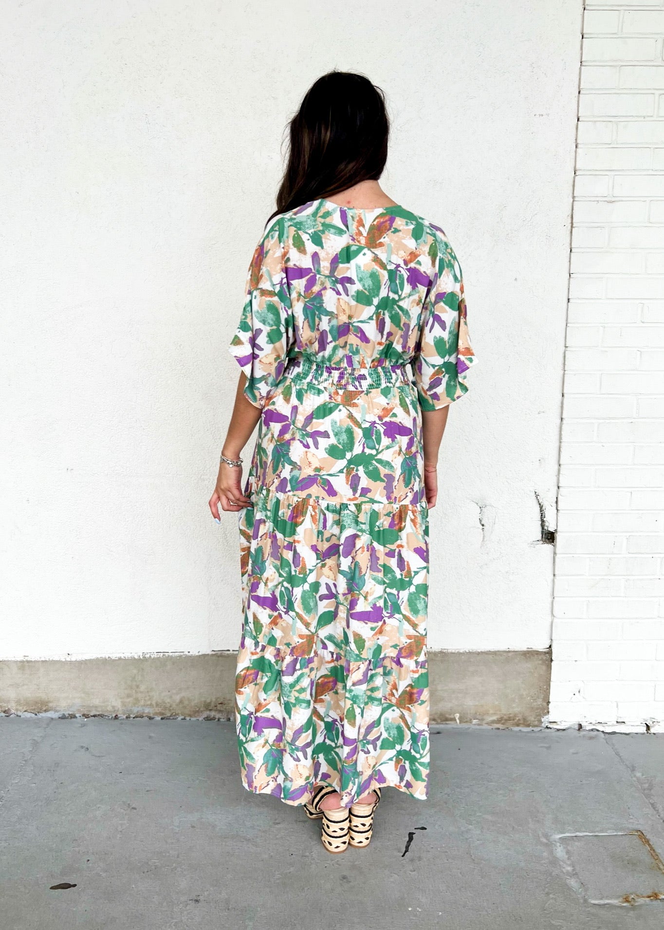 LUELLE ABSTRACT FLORAL MAXI DRESS – BREEZY, BOLD, AND BEAUTIFULLY FLOWY BRUNCH WEDDING 