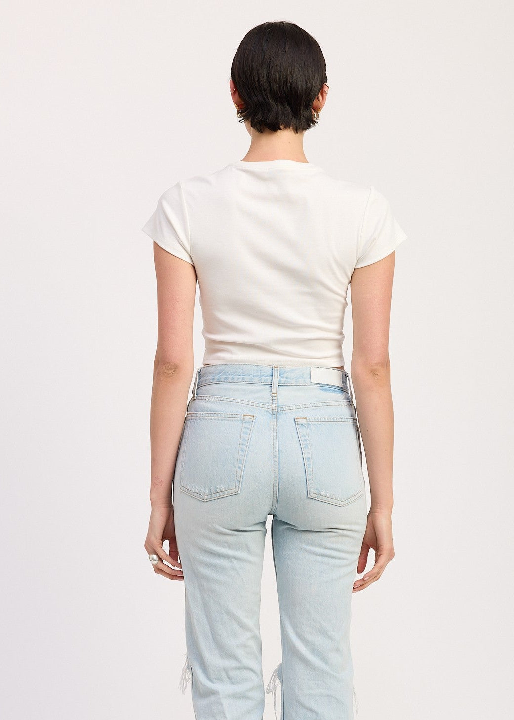 EMORY PARK THE EMBROIDERED GRAPHIC BABY TEE – A CROPPED, STRETCH-COTTON TEE WITH PLAYFUL EDGE