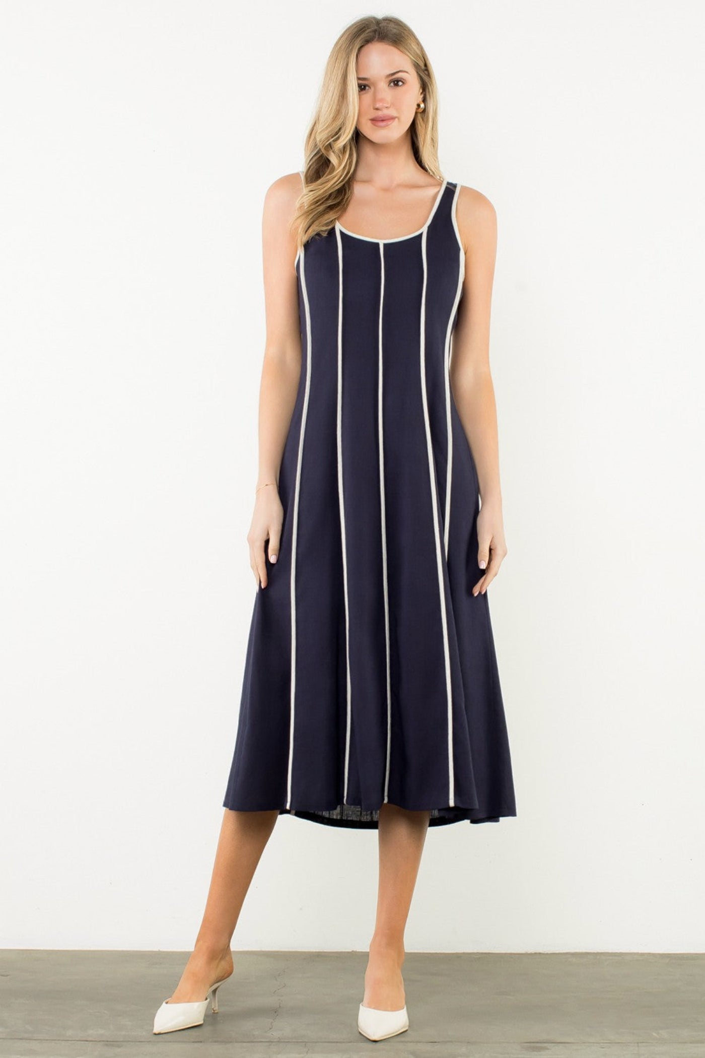 THML VERTICAL TRIM SLEEVELESS MIDI DRESS – A STRIPED MIDI DRESS WITH MINIMAL LINES AND A CLEAN SILHOUETTE