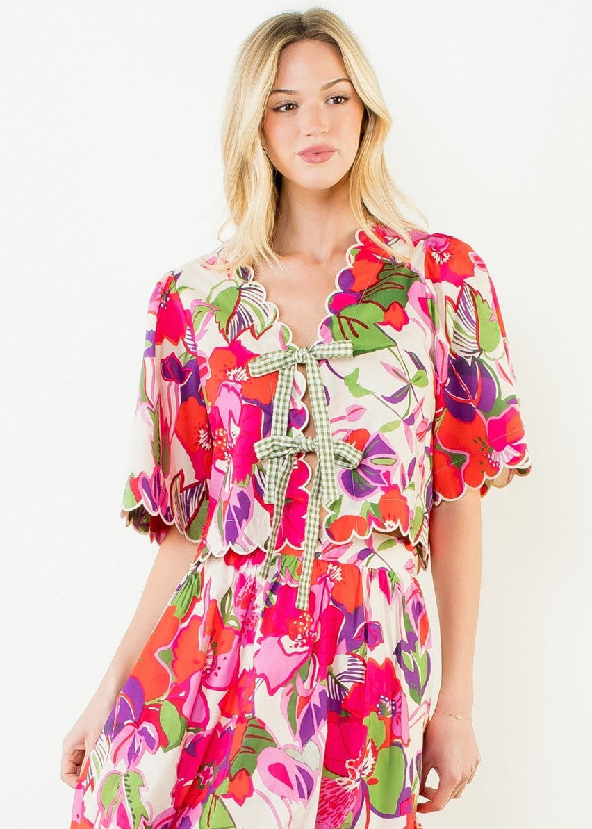 SHORT SLEEVE FLORAL PATTERN TOP