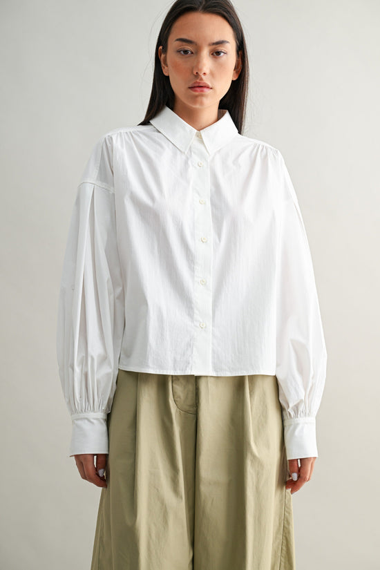 WHITE BUTTON DOWN TOP