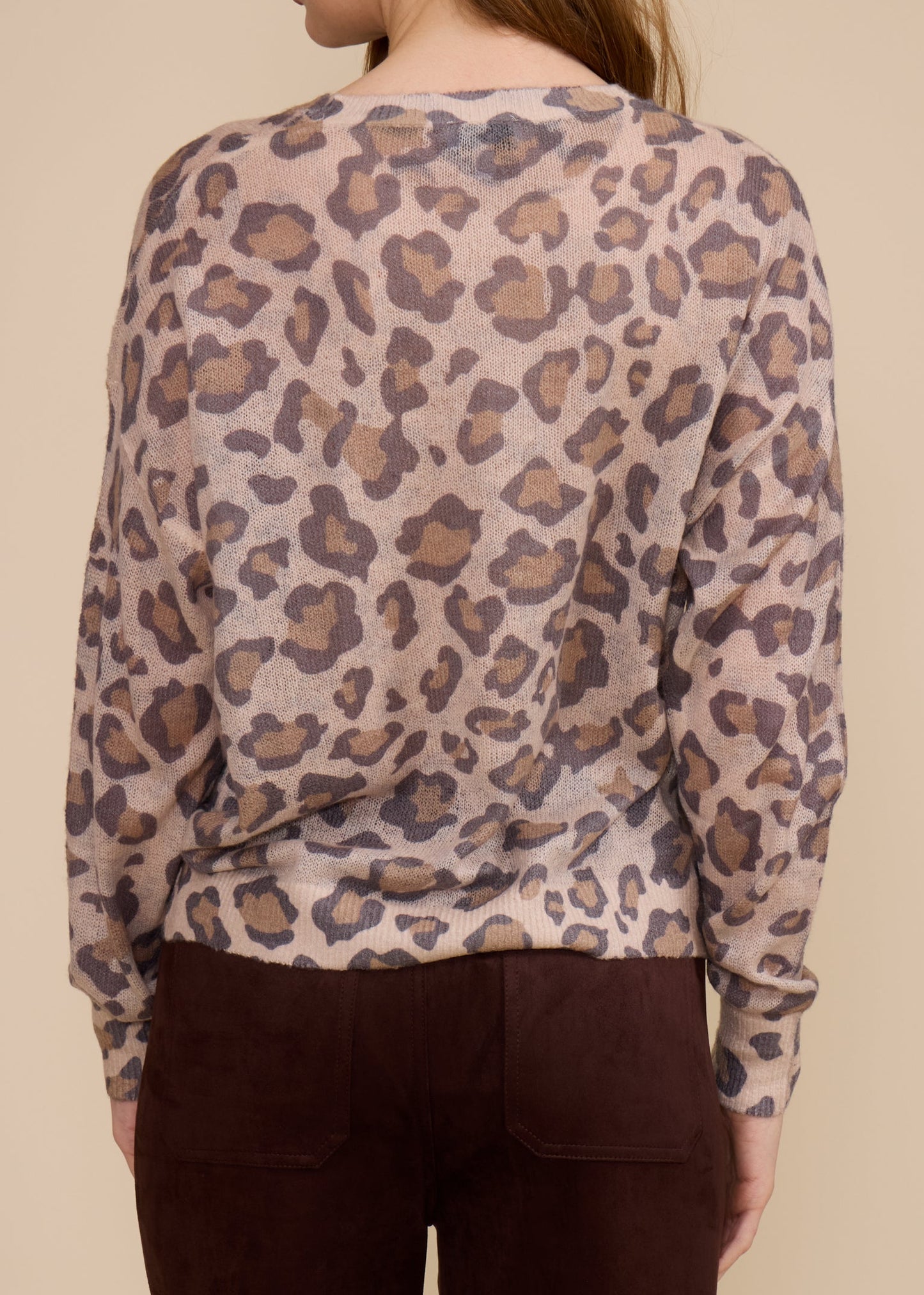 LEOPARD CREWNECK SWEATER