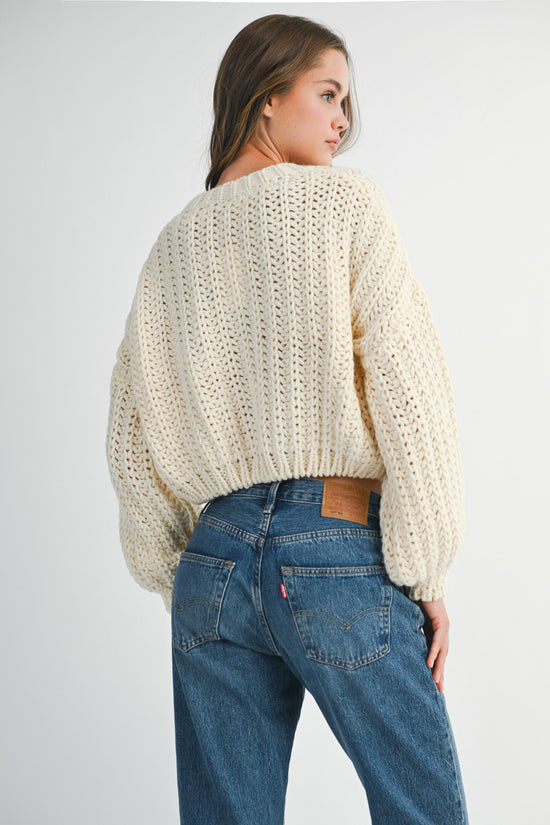 MABLE CREAM CHUNKY KNIT V-NECK WOOD BUTTON CROP CARDIGAN