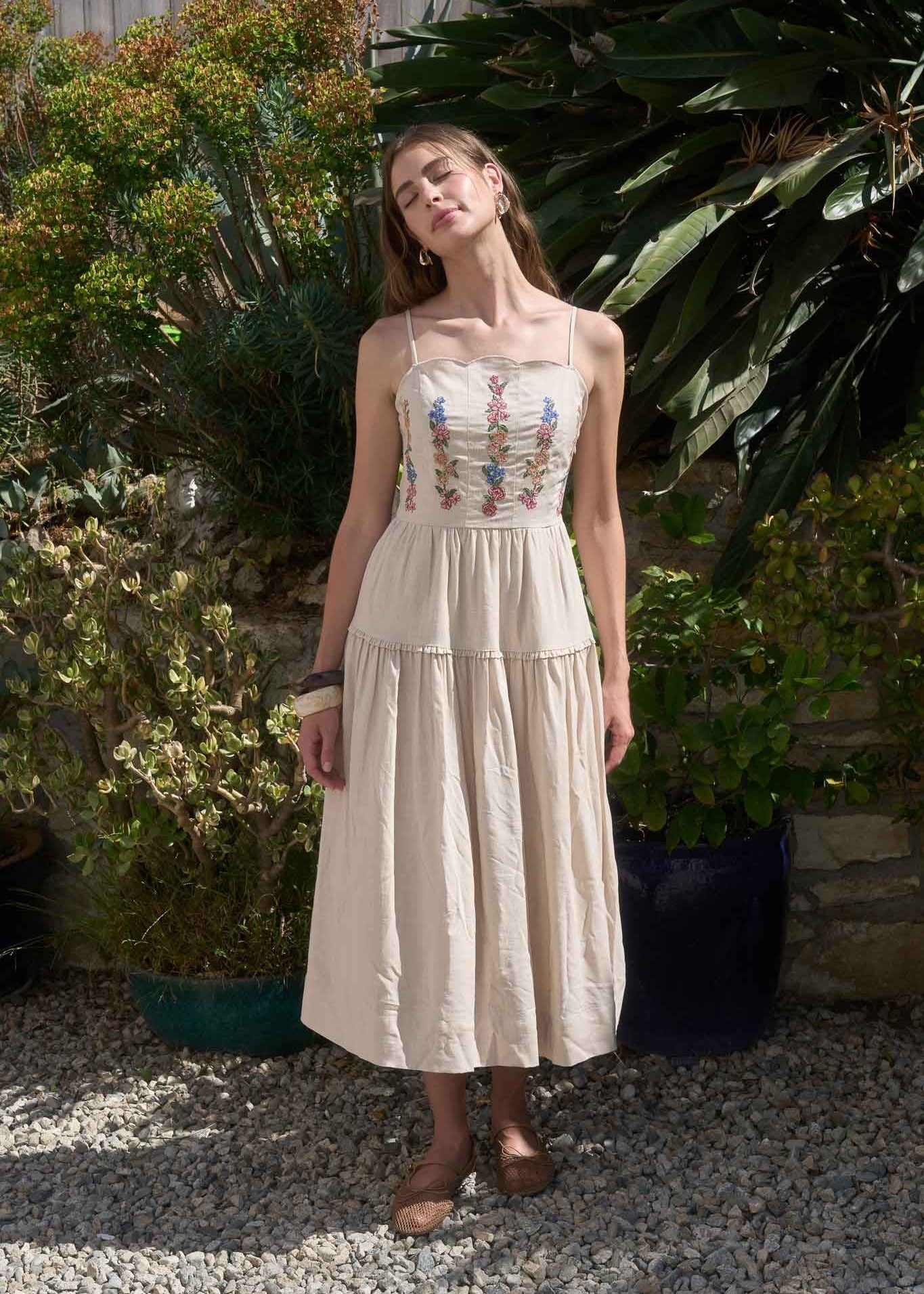 SCALLOP EMBROIDERY MIDI DRESS