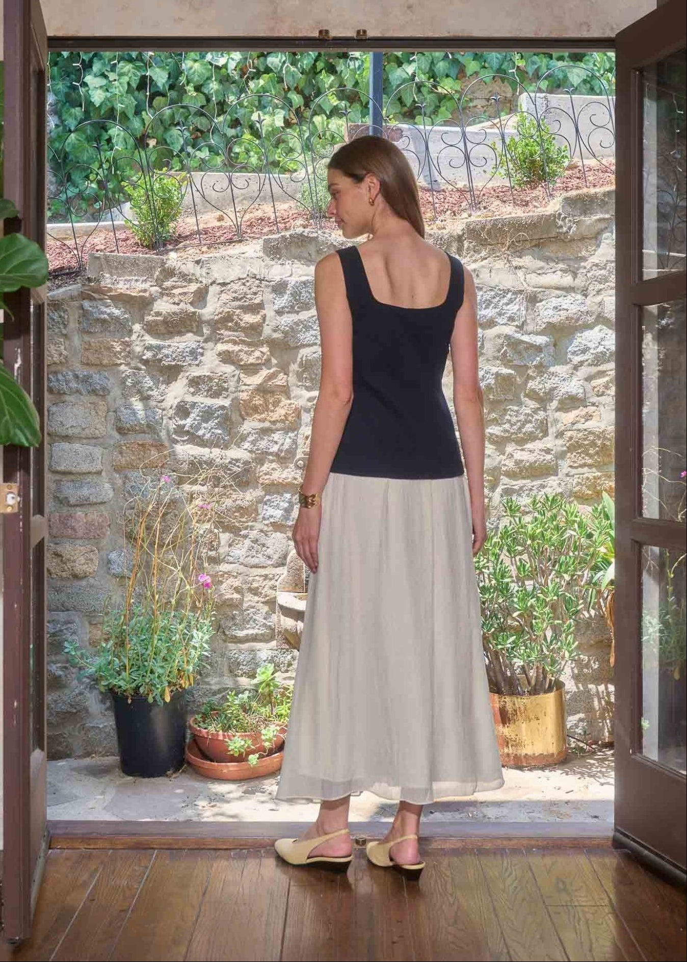 BLACK AND WHITE DRESS